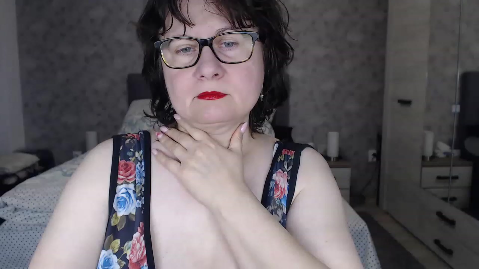 Gallery image thumbnail from PurpleAurora's myfreecams stream on, 11/28/2022, 17:43 image 3 of 20