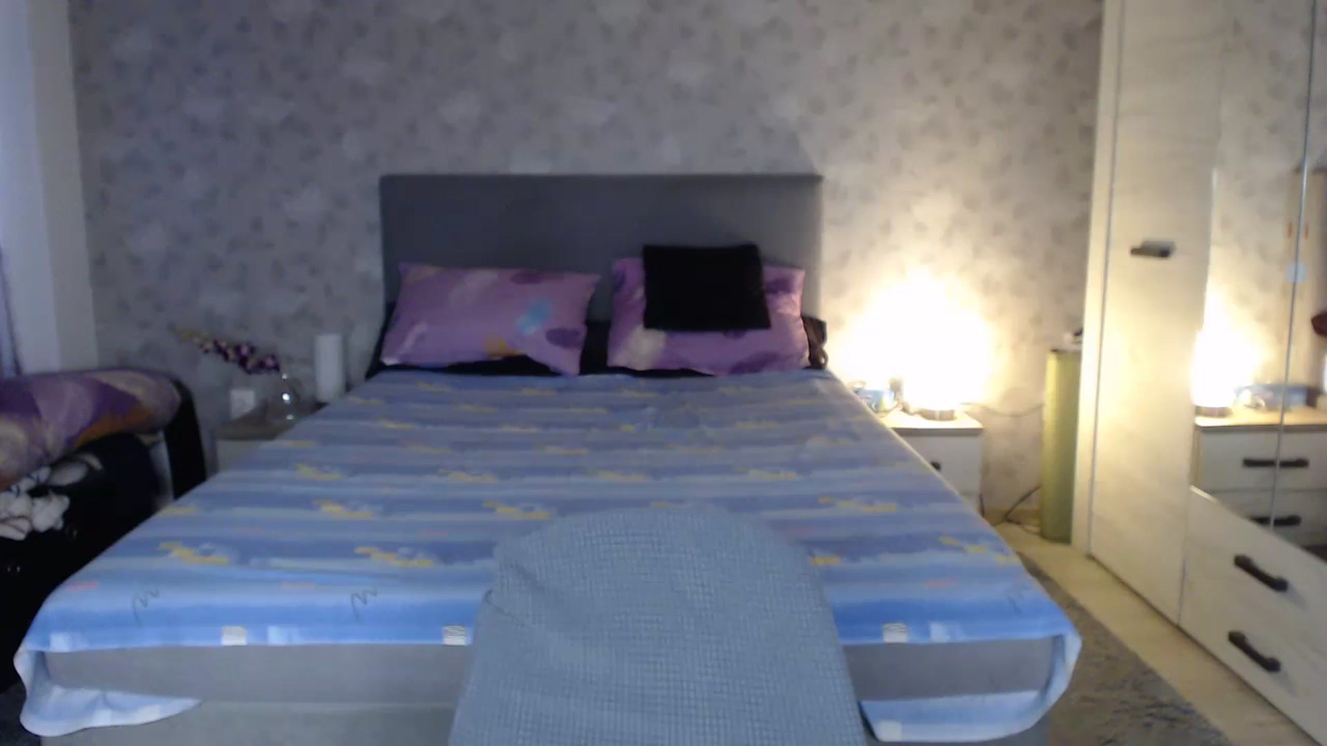 Gallery image thumbnail from PurpleAurora's myfreecams stream on, 03/17/2024, 12:20 image 2 of 20