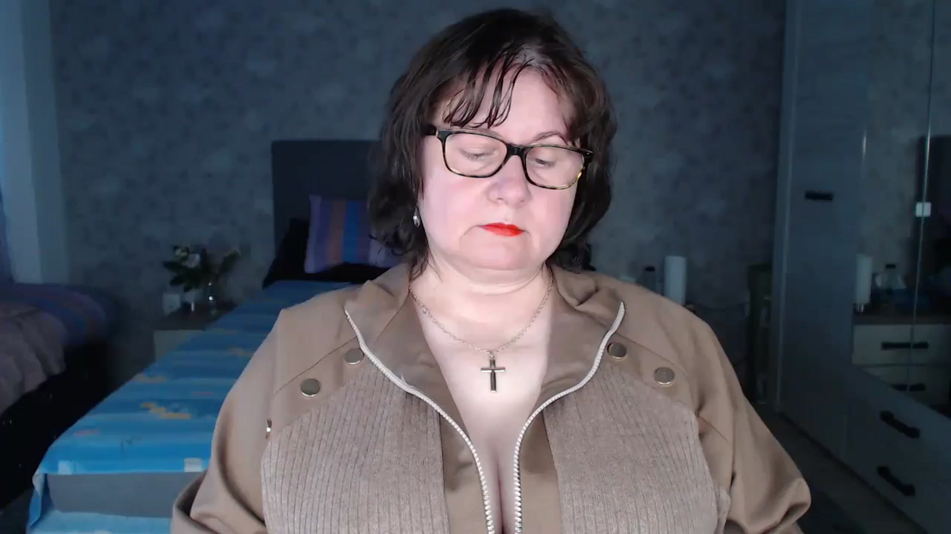 Gallery image thumbnail from PurpleAurora's myfreecams stream on, 05/19/2024, 15:22 image 13 of 20