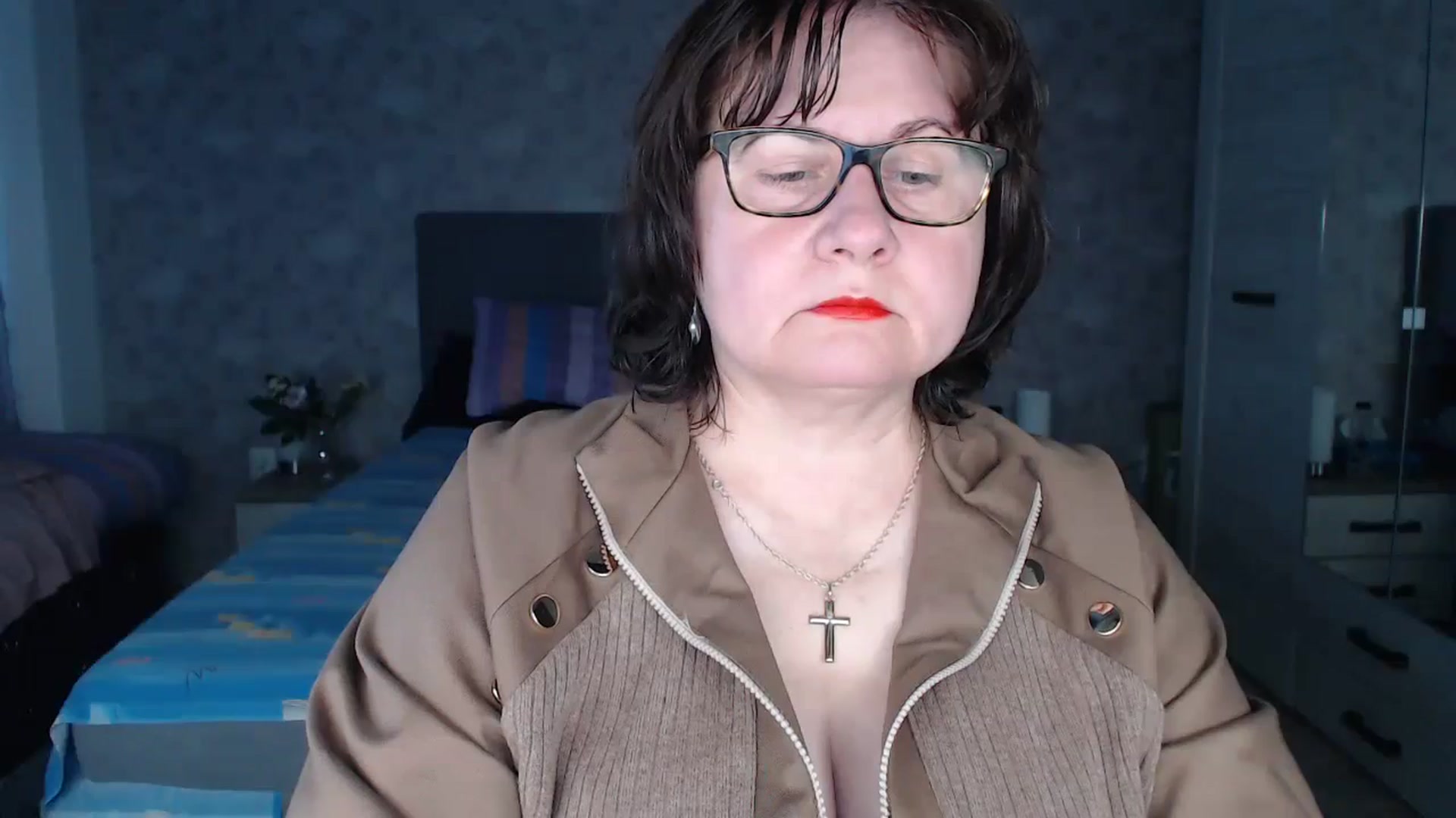 Gallery image thumbnail from PurpleAurora's myfreecams stream on, 05/19/2024, 15:22 image 3 of 20