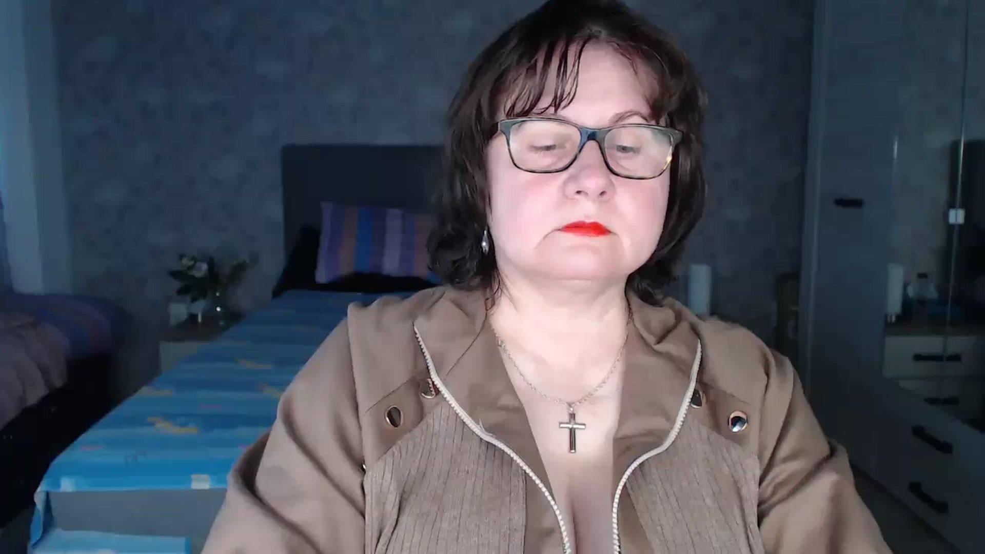 Gallery image thumbnail from PurpleAurora's myfreecams stream on, 05/19/2024, 15:22 image 15 of 20