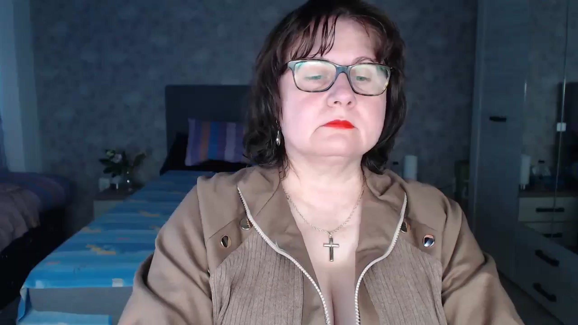 Gallery image thumbnail from PurpleAurora's myfreecams stream on, 05/19/2024, 15:22 image 14 of 20