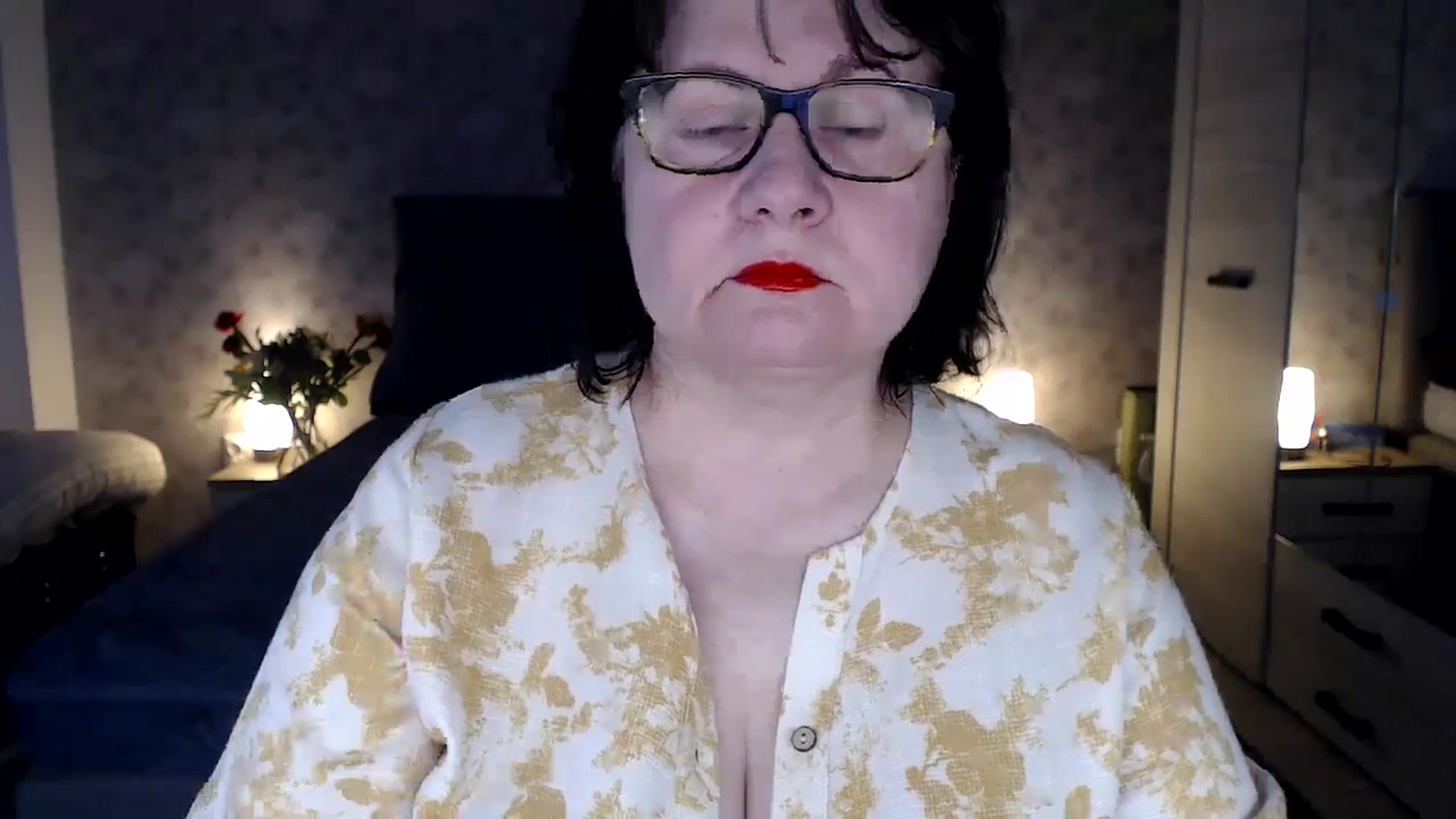 Gallery image thumbnail from PurpleAurora's myfreecams stream on, 05/25/2024, 11:29 image 12 of 20