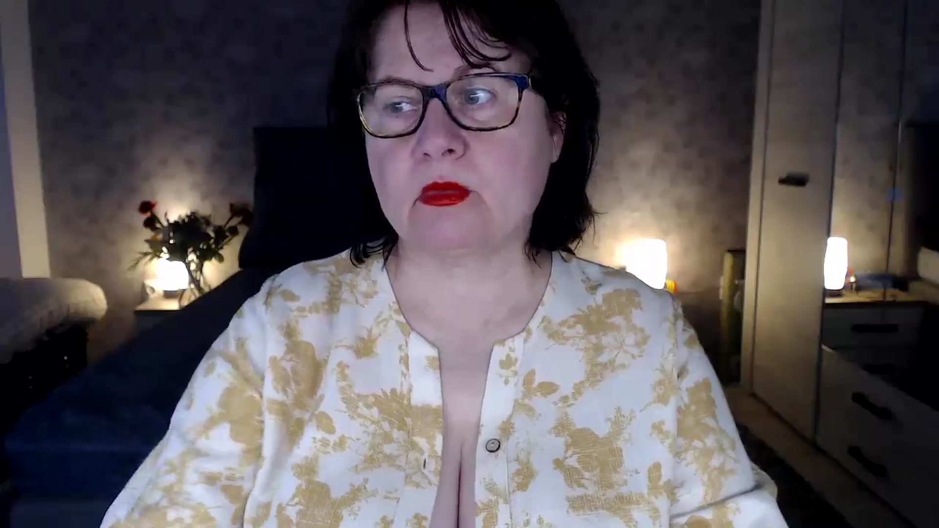 Gallery image thumbnail from PurpleAurora's myfreecams stream on, 05/25/2024, 11:29 image 14 of 20