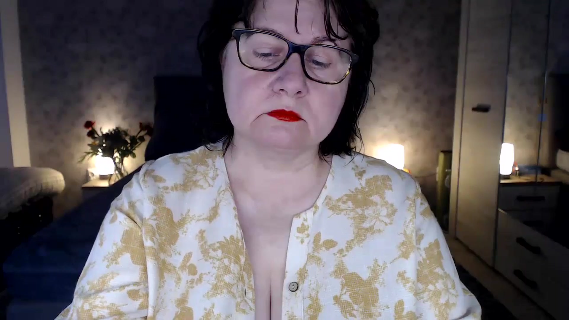 Gallery image thumbnail from PurpleAurora's myfreecams stream on, 05/25/2024, 11:29 image 7 of 20