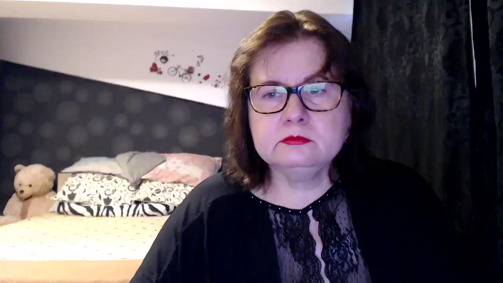 Gallery image thumbnail from PurpleAurora's myfreecams stream on, 11/17/2024, 14:37 image 14 of 20