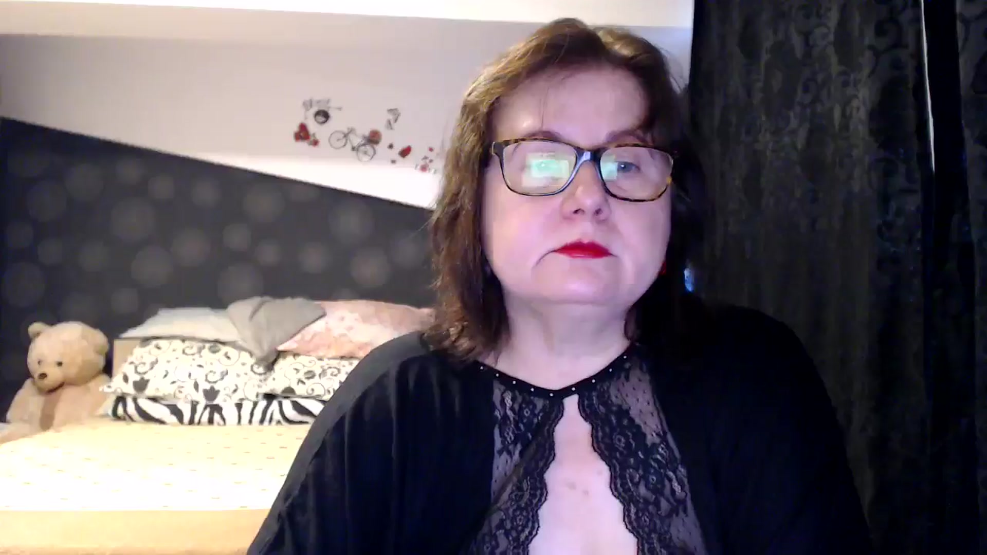 Gallery image thumbnail from PurpleAurora's myfreecams stream on, 11/17/2024, 14:37 image 12 of 20