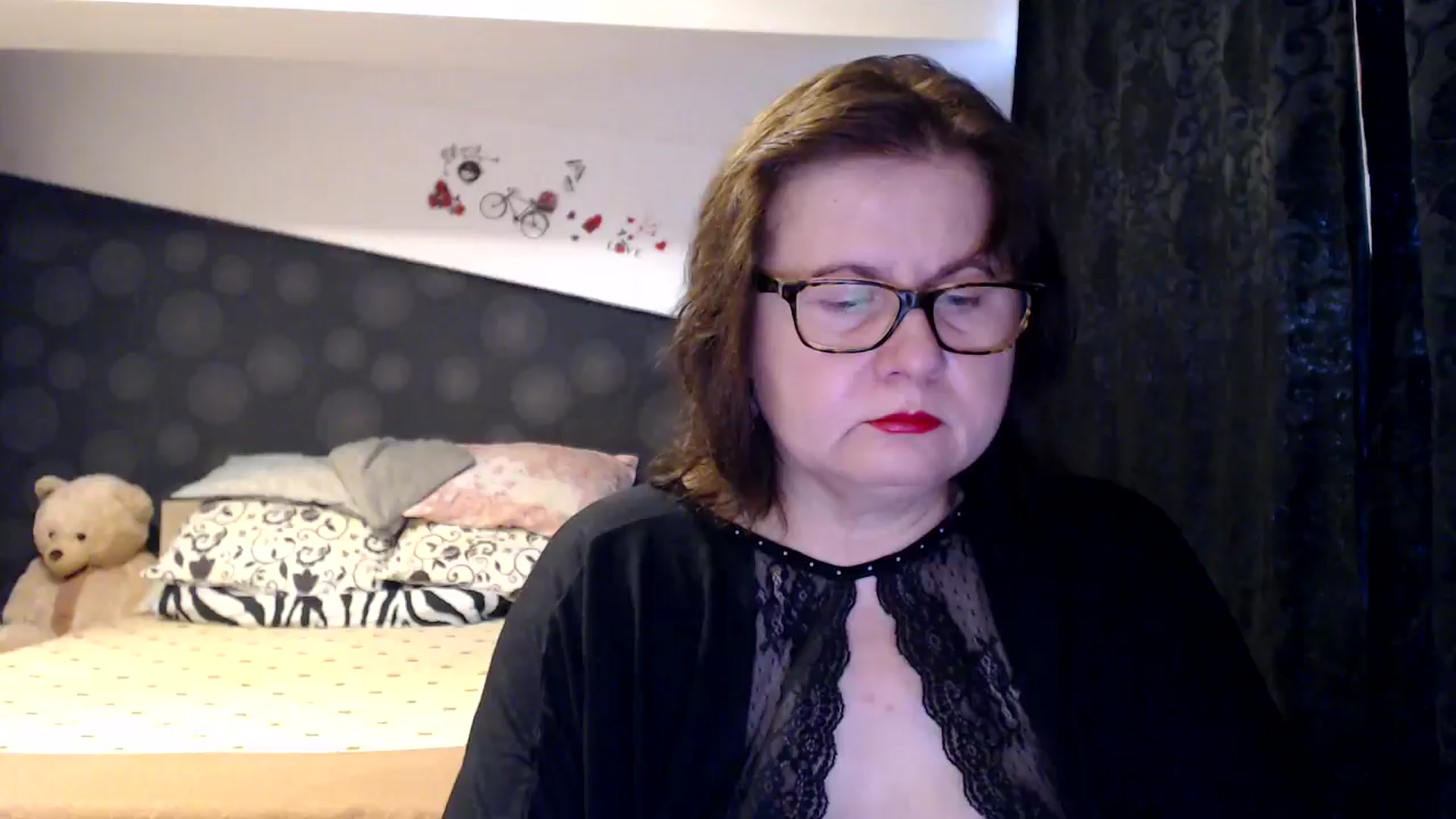 Gallery image thumbnail from PurpleAurora's myfreecams stream on, 11/17/2024, 14:37 image 1 of 20