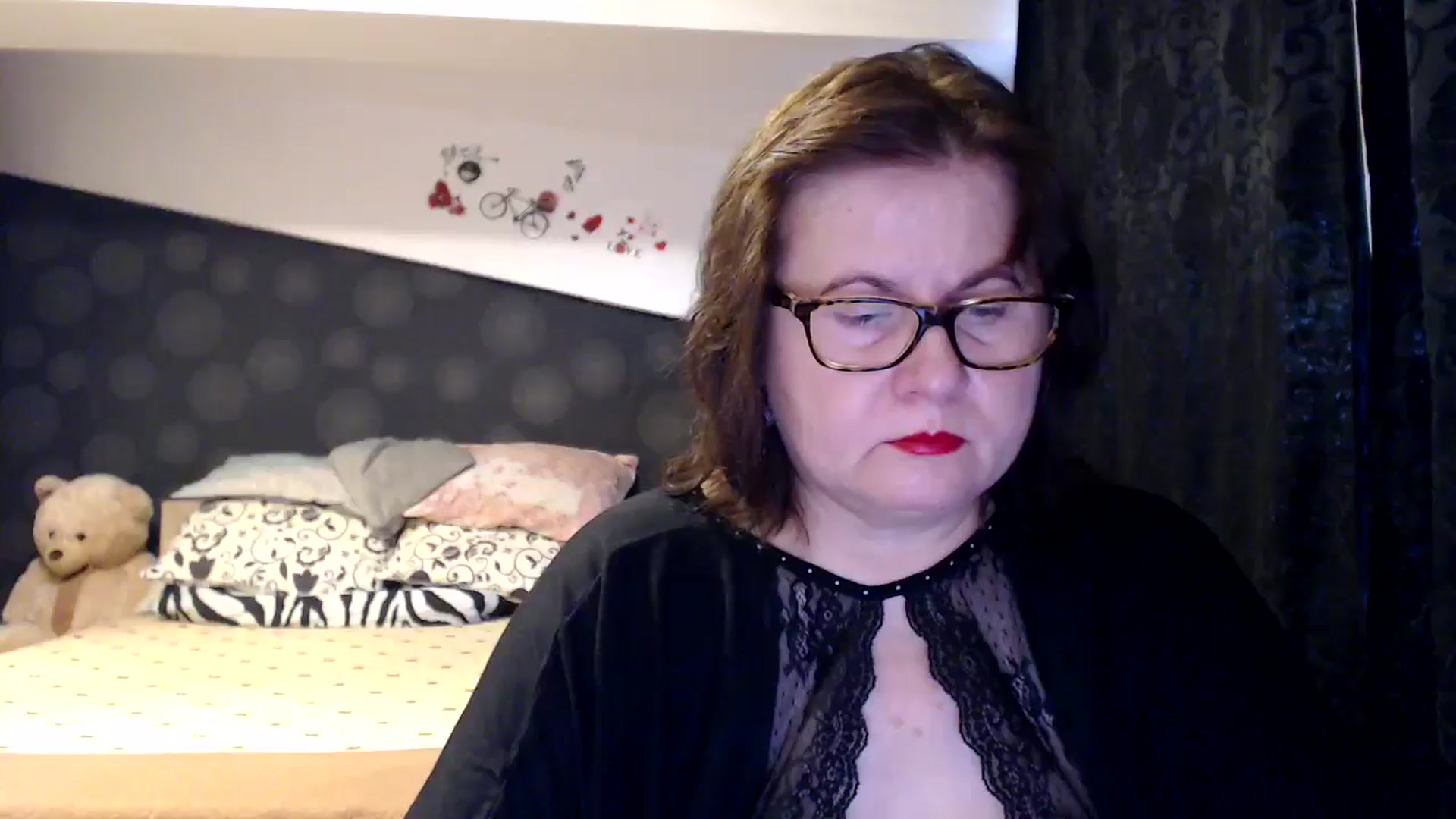 Gallery image thumbnail from PurpleAurora's myfreecams stream on, 11/17/2024, 14:37 image 3 of 20