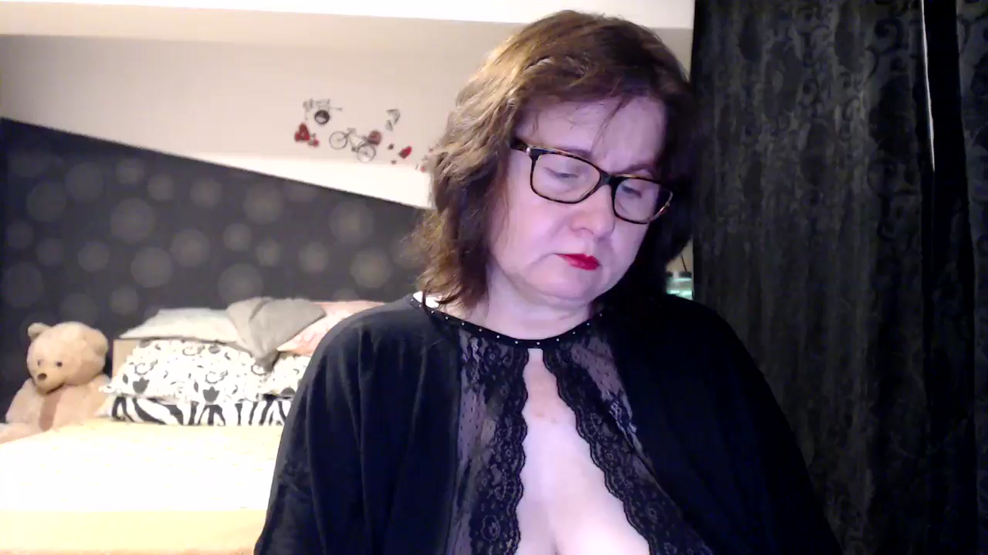 Gallery image thumbnail from PurpleAurora's myfreecams stream on, 11/17/2024, 15:20 image 15 of 20