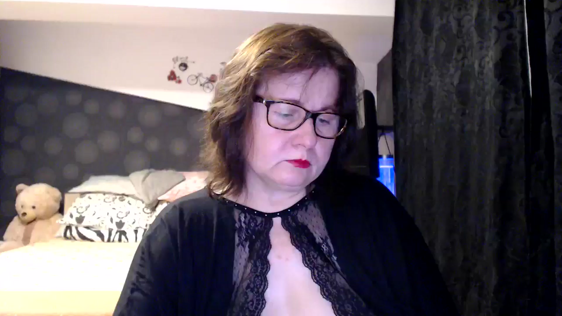 Gallery image thumbnail from PurpleAurora's myfreecams stream on, 11/17/2024, 15:20 image 13 of 20