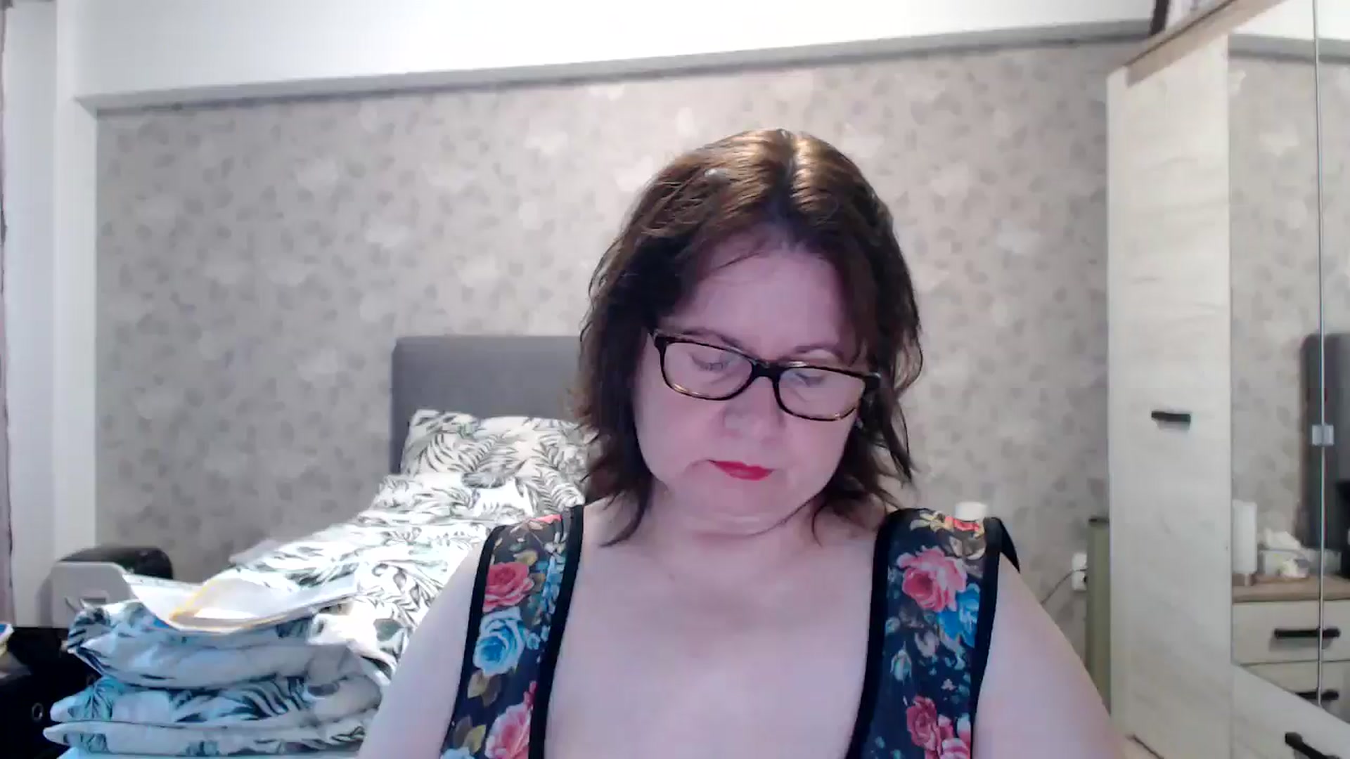Gallery image thumbnail from PurpleAurora's myfreecams stream on, 12/01/2024, 13:39 image 19 of 20