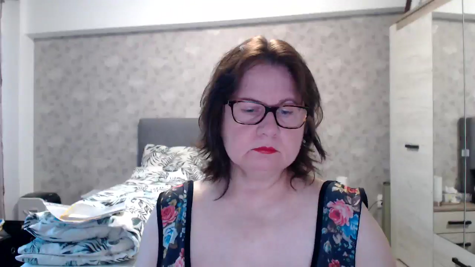 Gallery image thumbnail from PurpleAurora's myfreecams stream on, 12/01/2024, 13:39 image 17 of 20