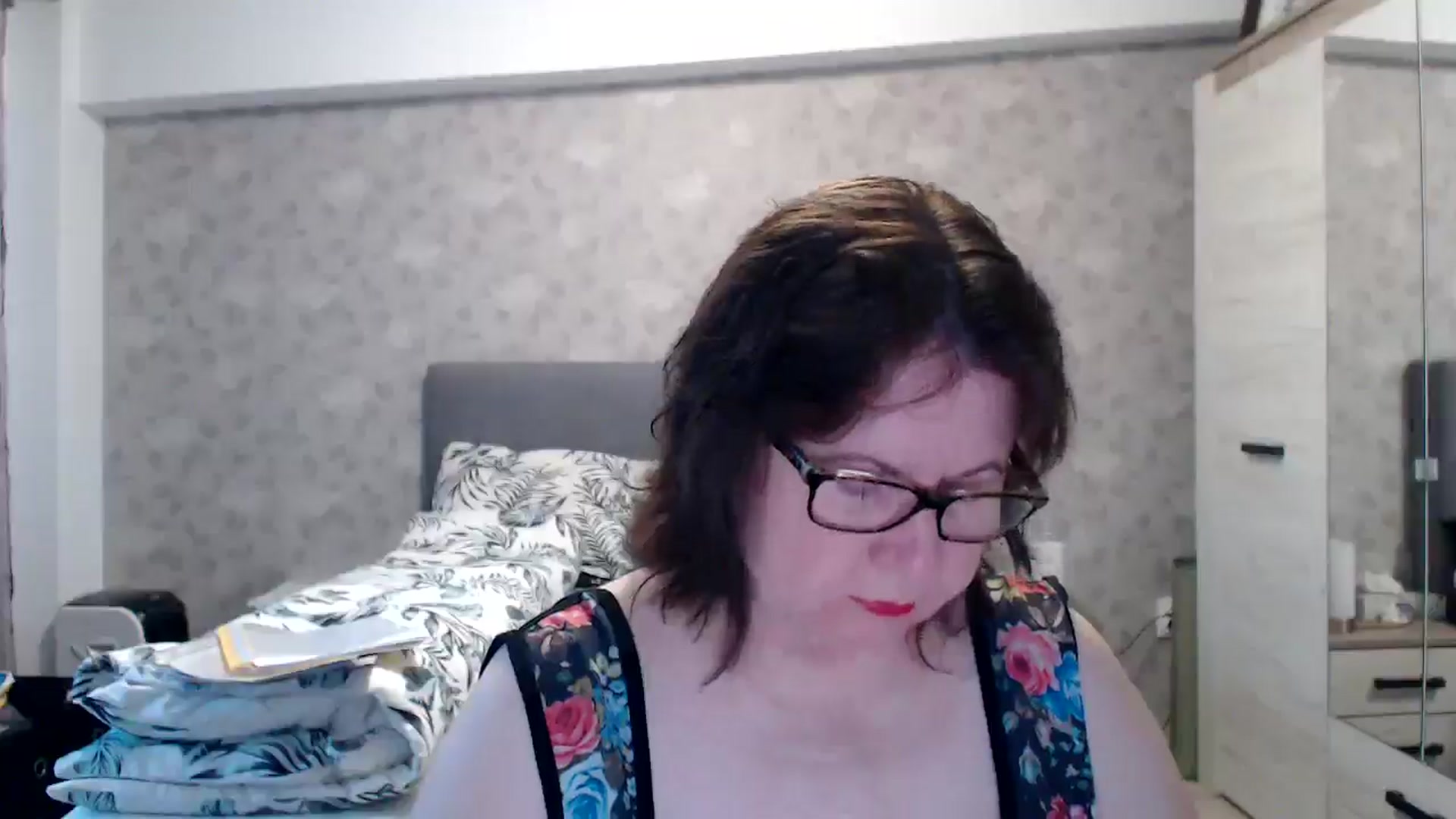 Gallery image thumbnail from PurpleAurora's myfreecams stream on, 12/01/2024, 13:39 image 12 of 20