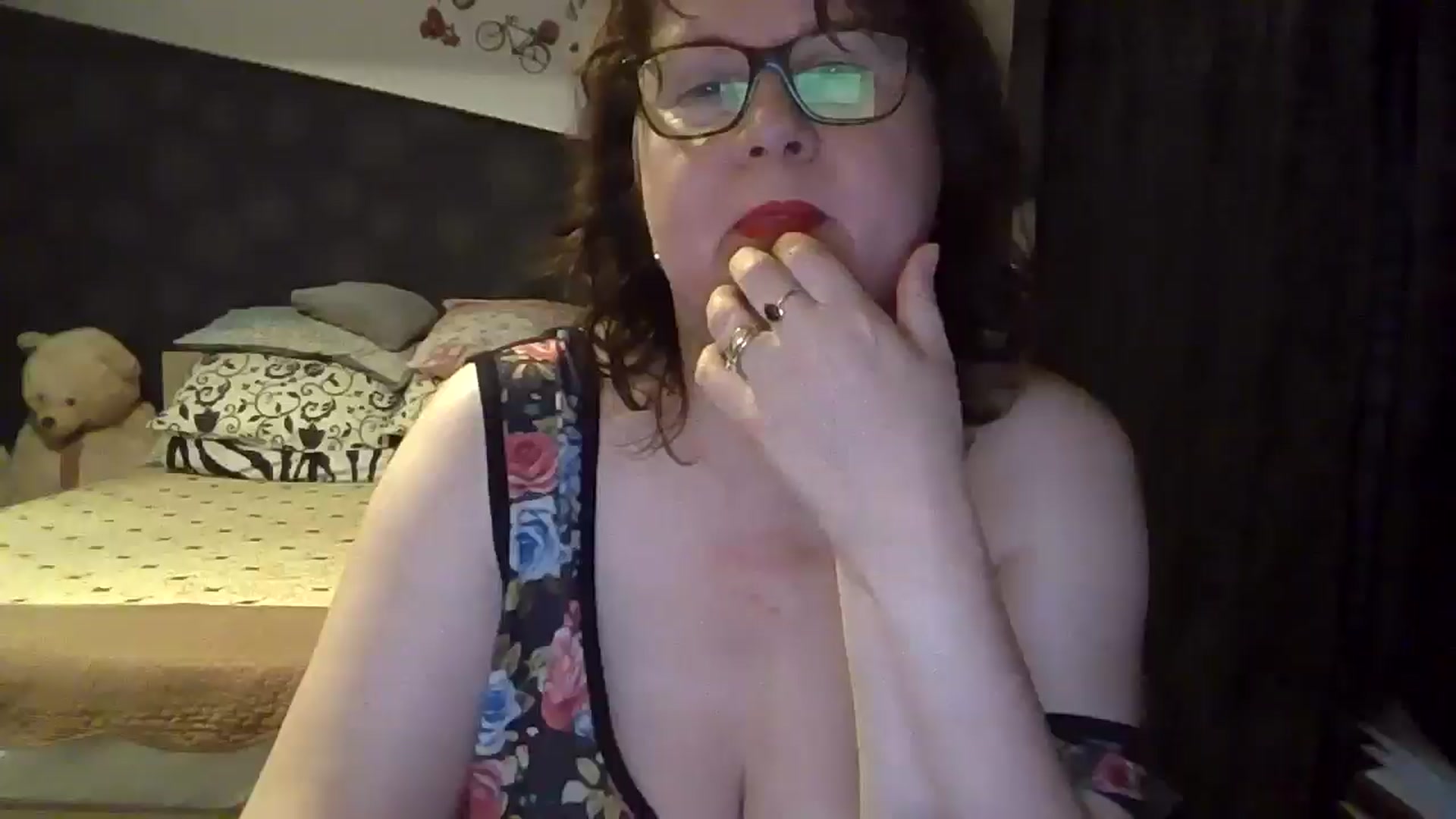 Gallery image thumbnail from PurpleAurora's myfreecams stream on, 12/31/2024, 15:59 image 15 of 20