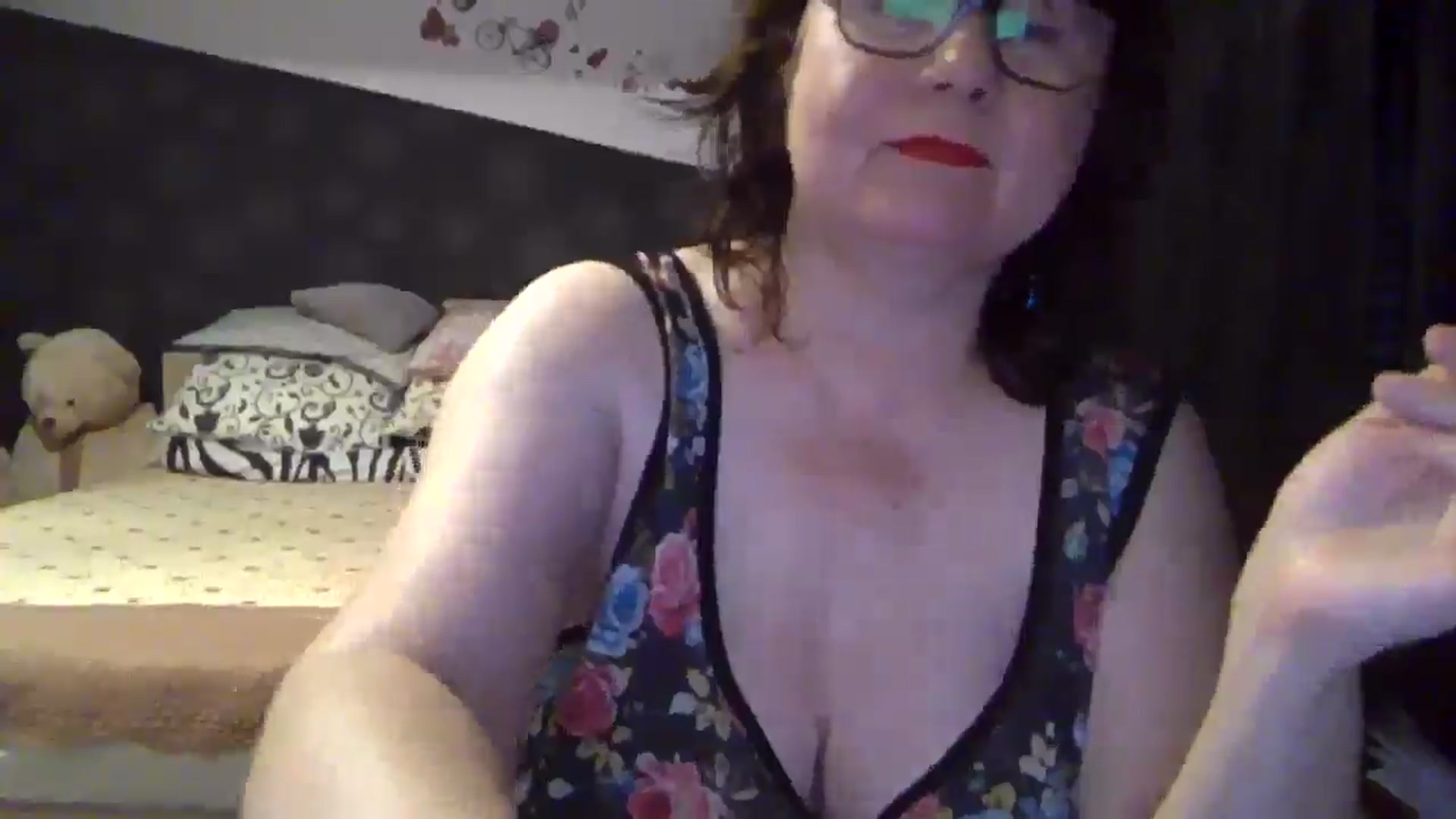 Gallery image thumbnail from PurpleAurora's myfreecams stream on, 12/31/2024, 15:59 image 16 of 20