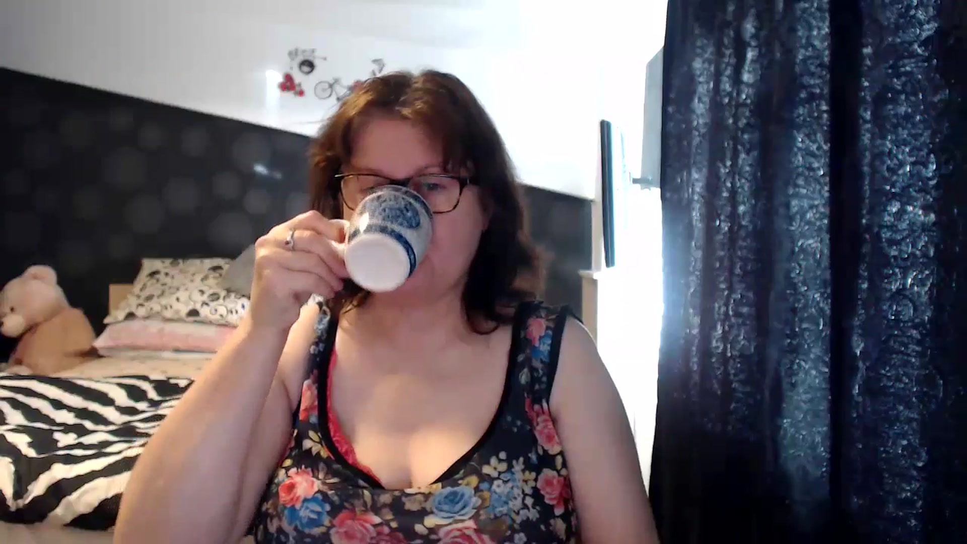Gallery image thumbnail from PurpleAurora's myfreecams stream on, 01/05/2025, 11:06 image 5 of 20