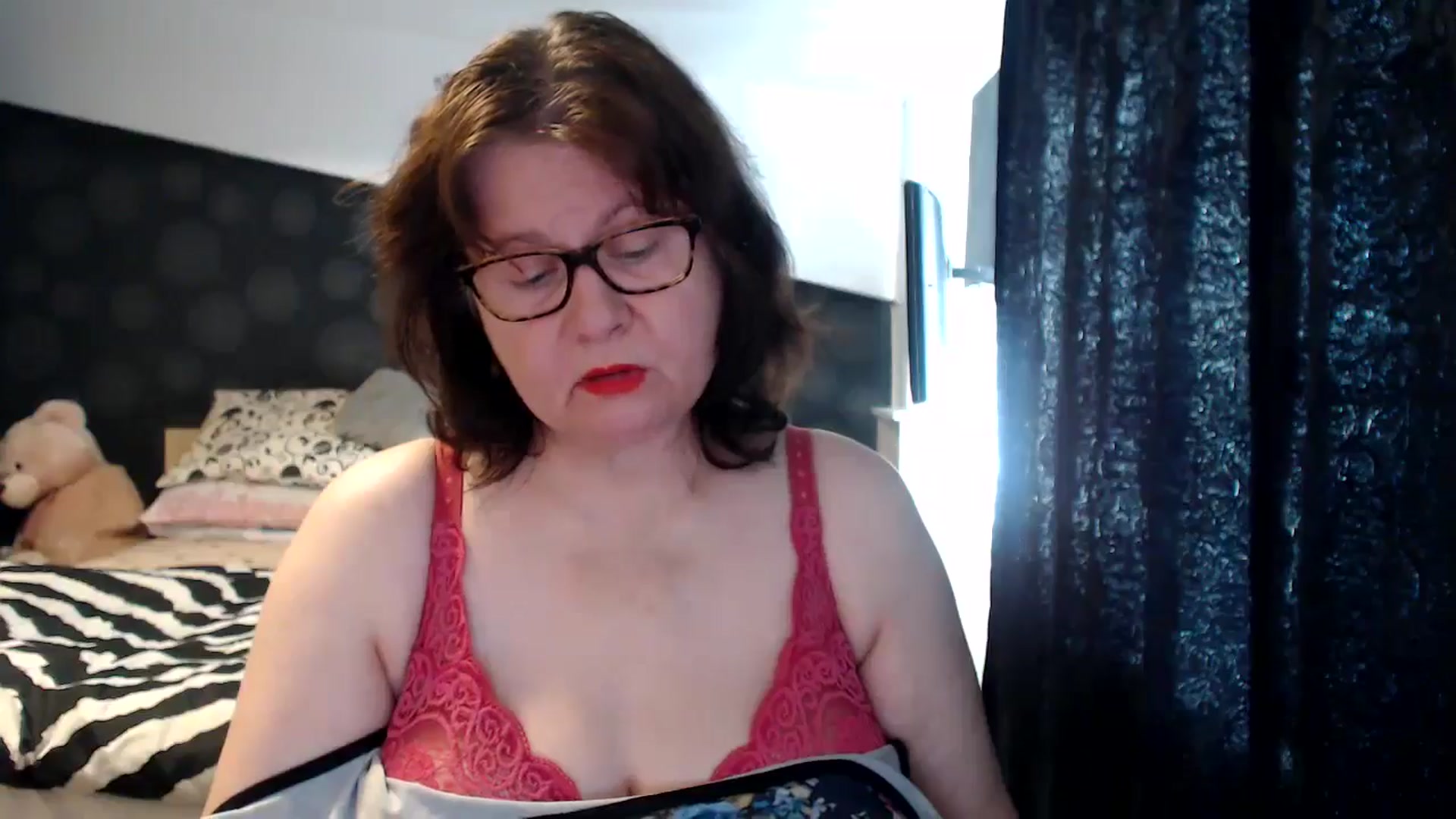 Gallery image thumbnail from PurpleAurora's myfreecams stream on, 01/05/2025, 11:06 image 16 of 20