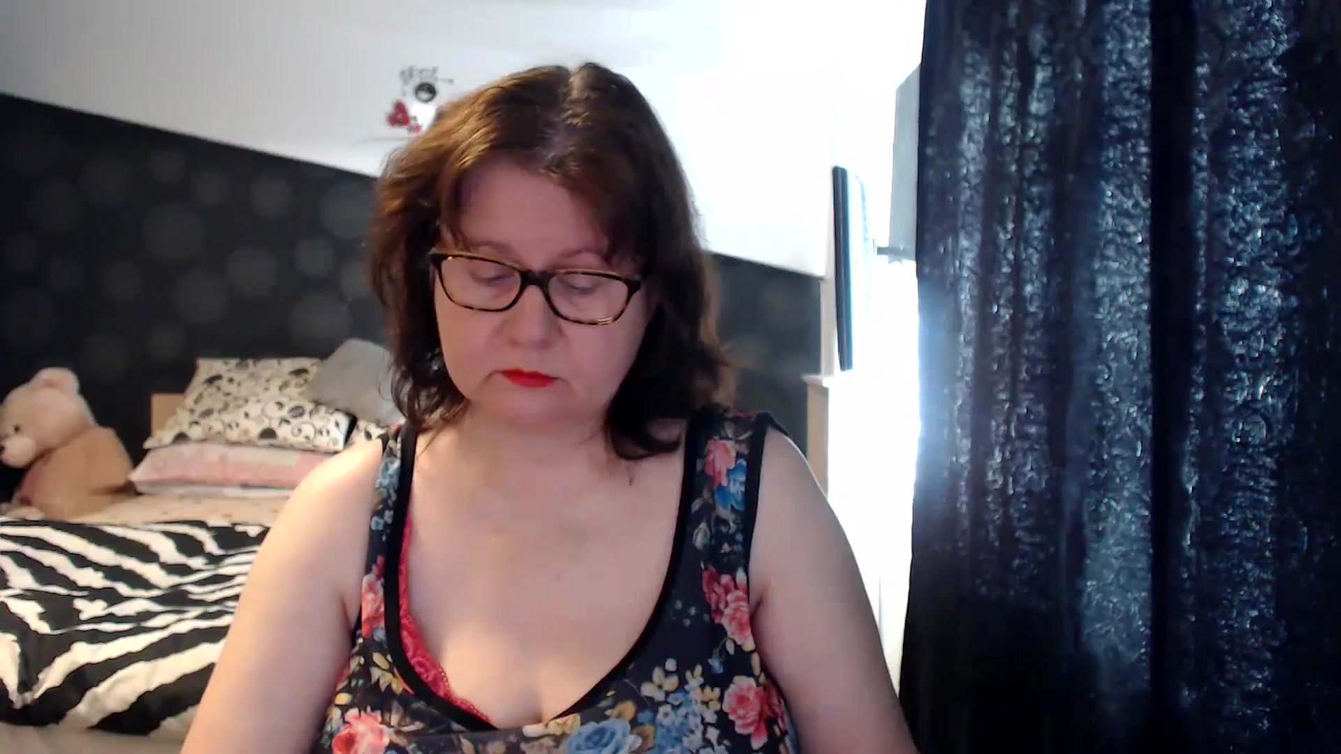 Gallery image thumbnail from PurpleAurora's myfreecams stream on, 01/05/2025, 11:06 image 7 of 20