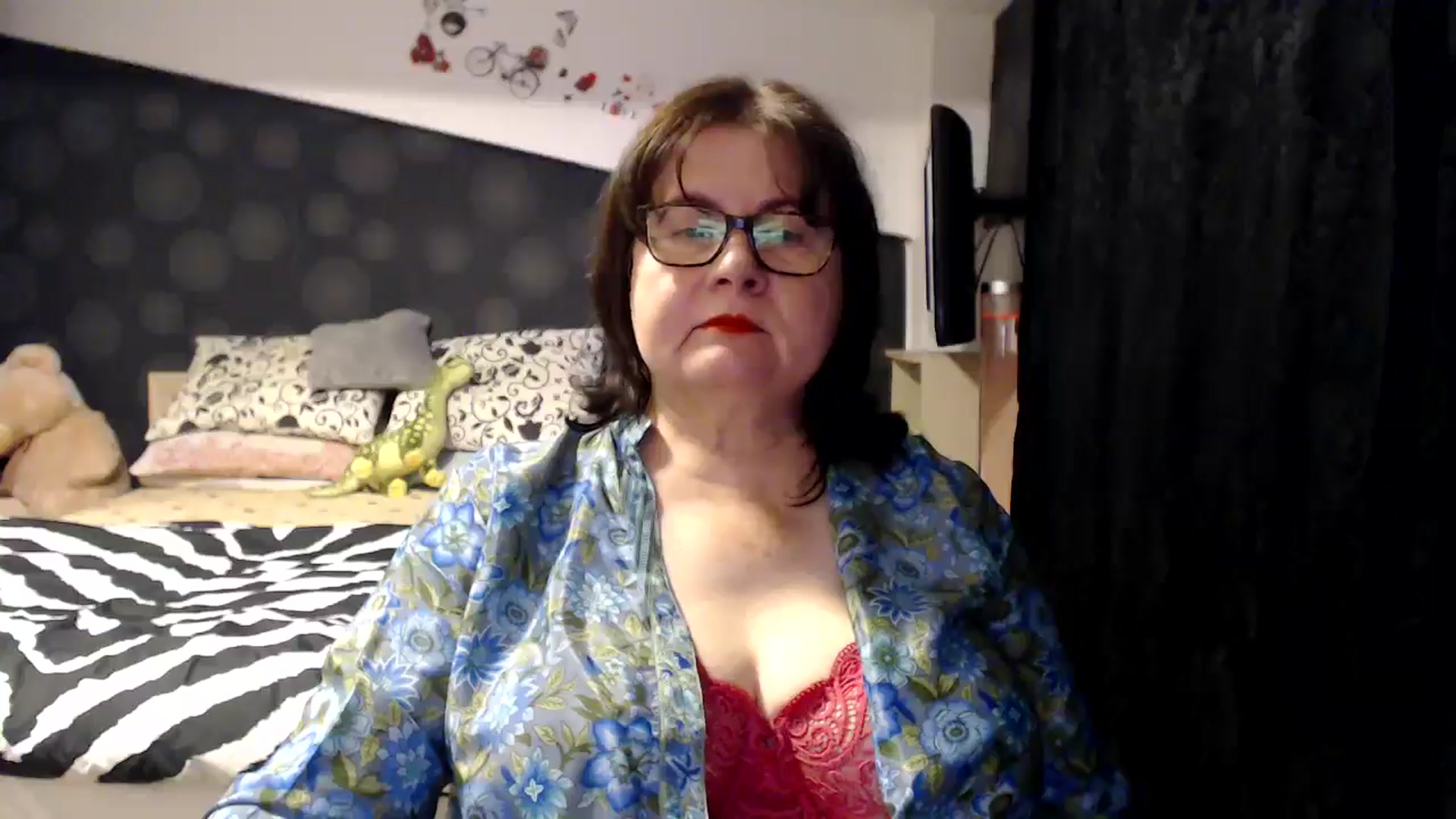 Gallery image thumbnail from PurpleAurora's myfreecams stream on, 01/07/2025, 19:56 image 8 of 20