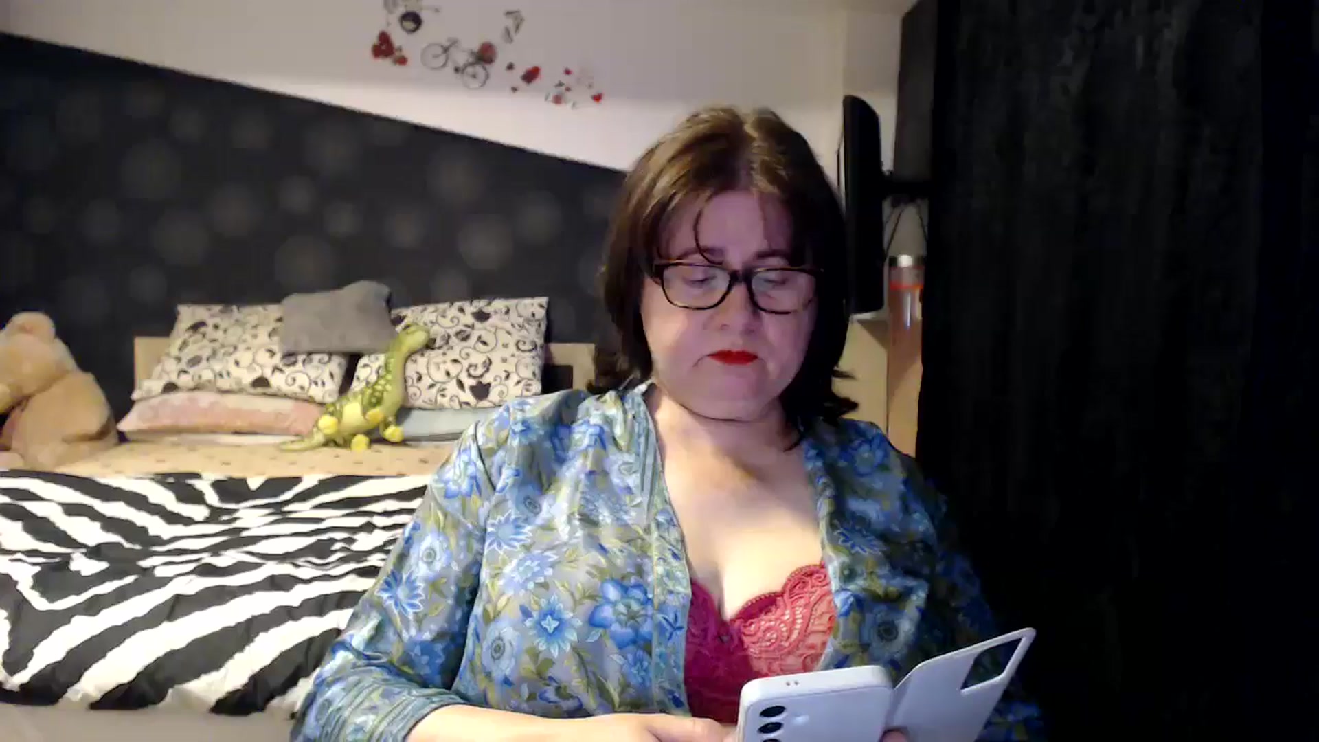 Gallery image thumbnail from PurpleAurora's myfreecams stream on, 01/07/2025, 19:56 image 9 of 20