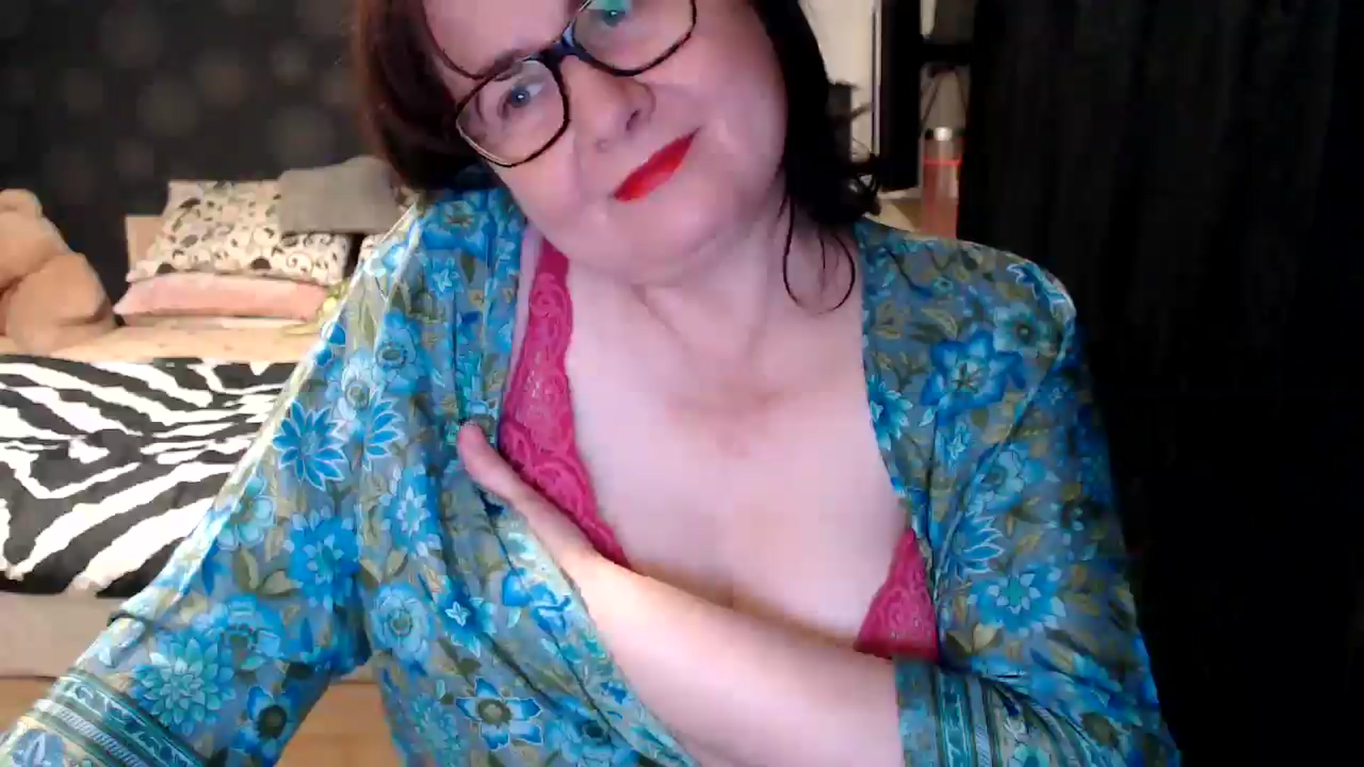 Gallery image thumbnail from PurpleAurora's myfreecams stream on, 01/07/2025, 19:56 image 12 of 20