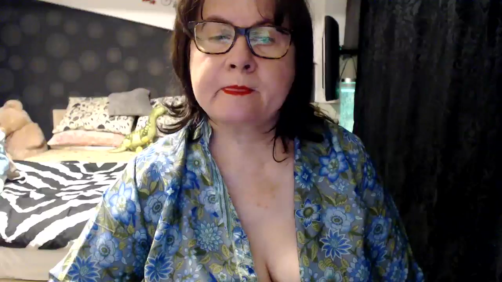Gallery image thumbnail from PurpleAurora's myfreecams stream on, 01/07/2025, 19:56 image 17 of 20