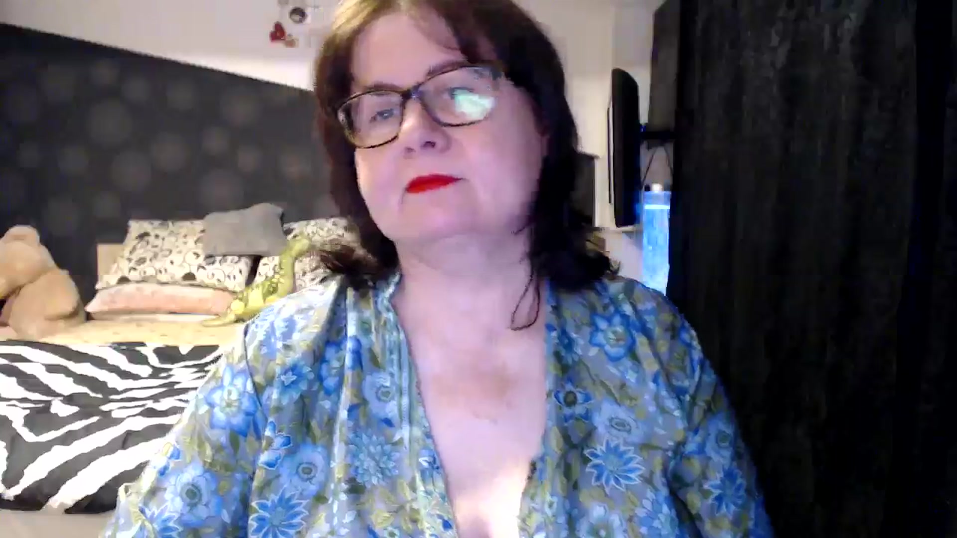 Gallery image thumbnail from PurpleAurora's myfreecams stream on, 01/07/2025, 19:56 image 6 of 20