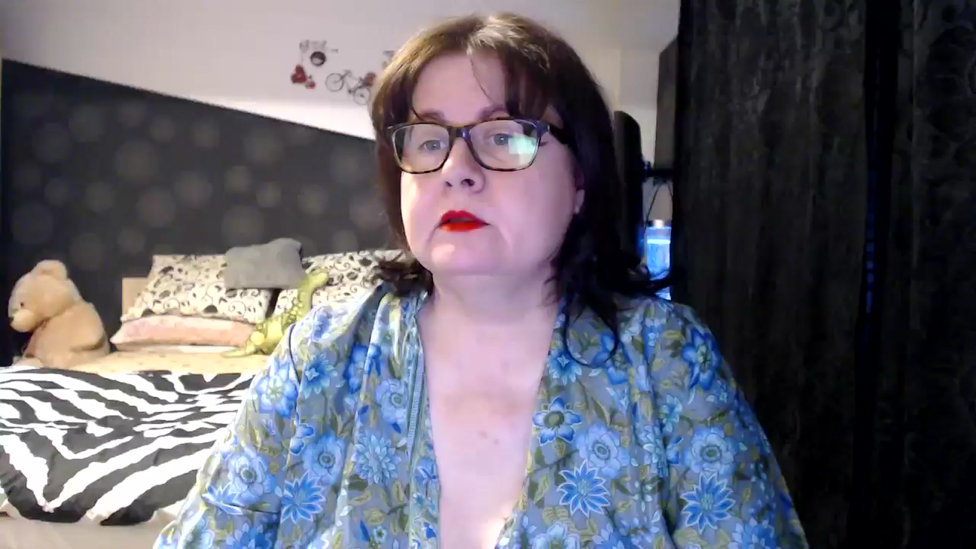 Gallery image thumbnail from PurpleAurora's myfreecams stream on, 01/07/2025, 19:56 image 3 of 20
