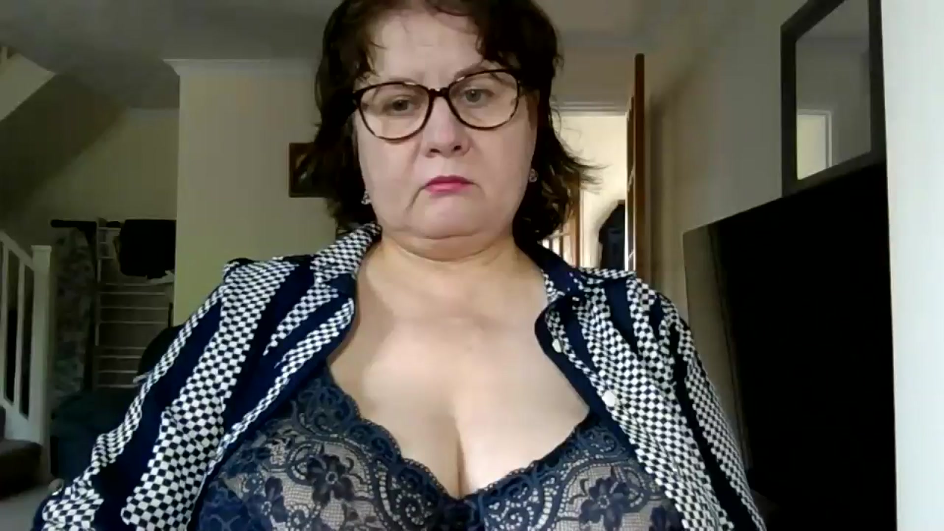 Gallery image thumbnail from PurpleAurora's myfreecams stream on, 05/29/2025, 11:16 image 16 of 20