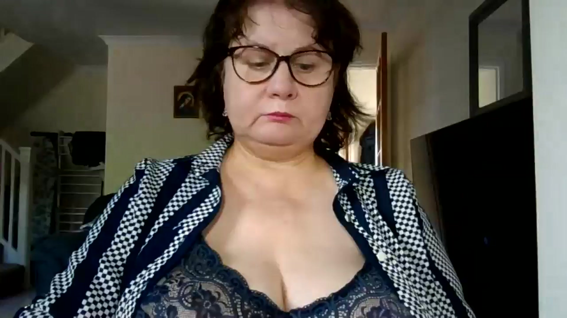 Gallery image thumbnail from PurpleAurora's myfreecams stream on, 05/29/2025, 11:16 image 6 of 20