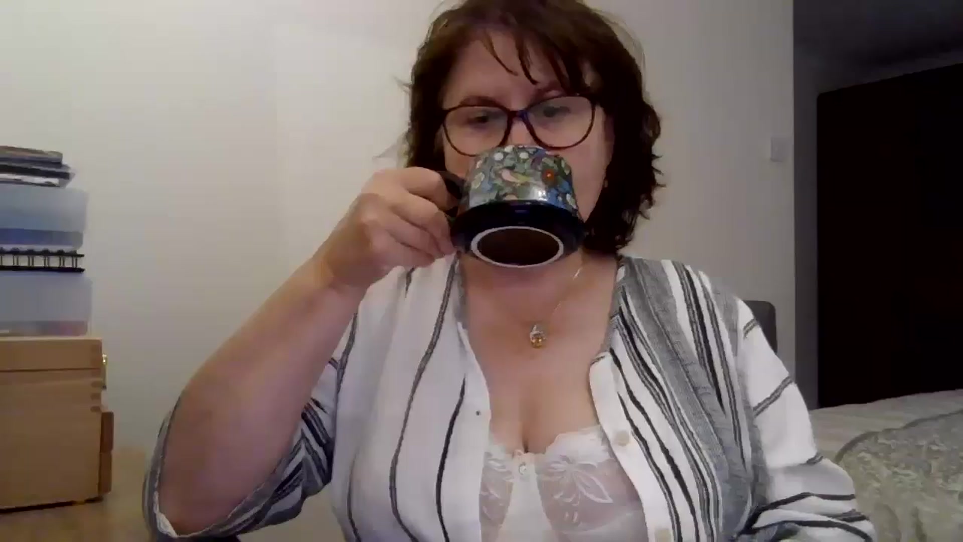 Gallery image thumbnail from PurpleAurora's myfreecams stream on, 05/31/2025, 13:21 image 18 of 20