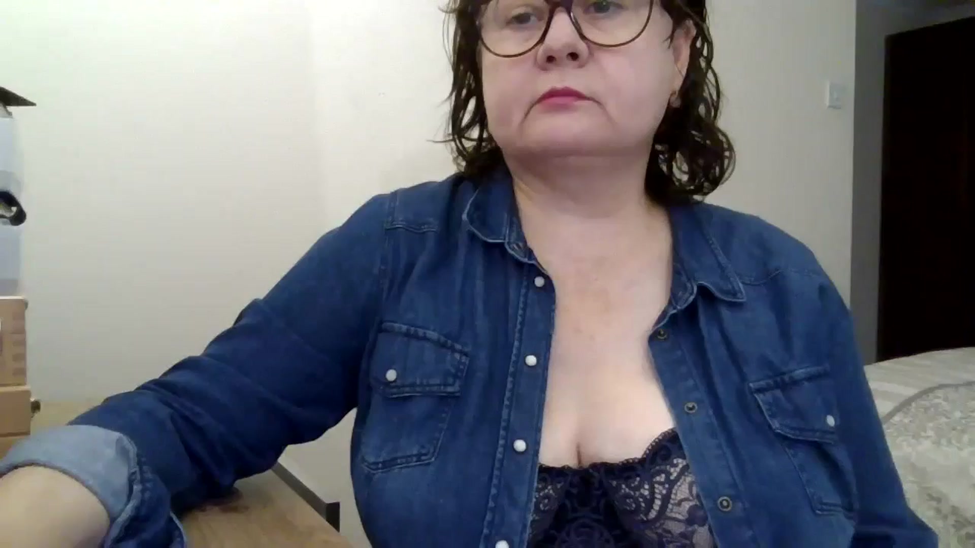 Gallery image thumbnail from PurpleAurora's myfreecams stream on, 06/14/2025, 11:53 image 6 of 20