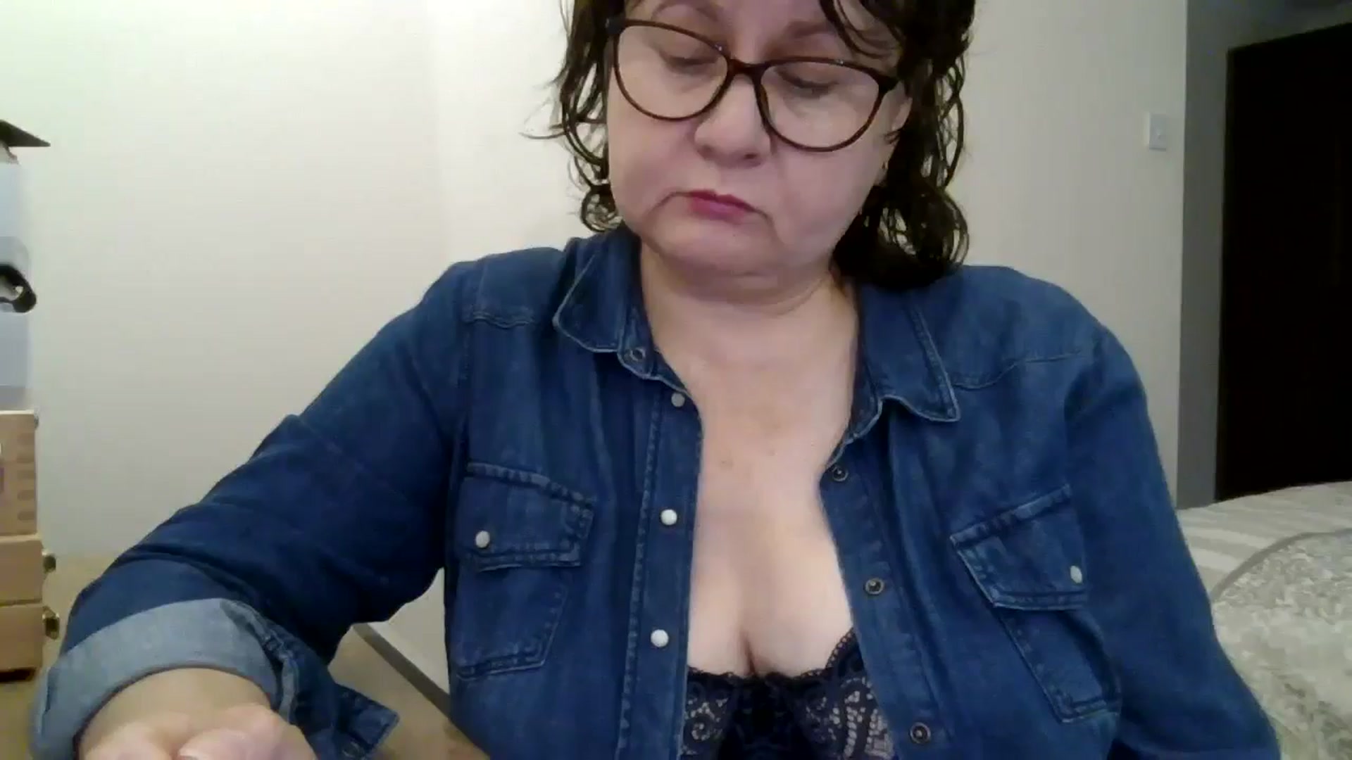 Gallery image thumbnail from PurpleAurora's myfreecams stream on, 06/14/2025, 11:53 image 4 of 20