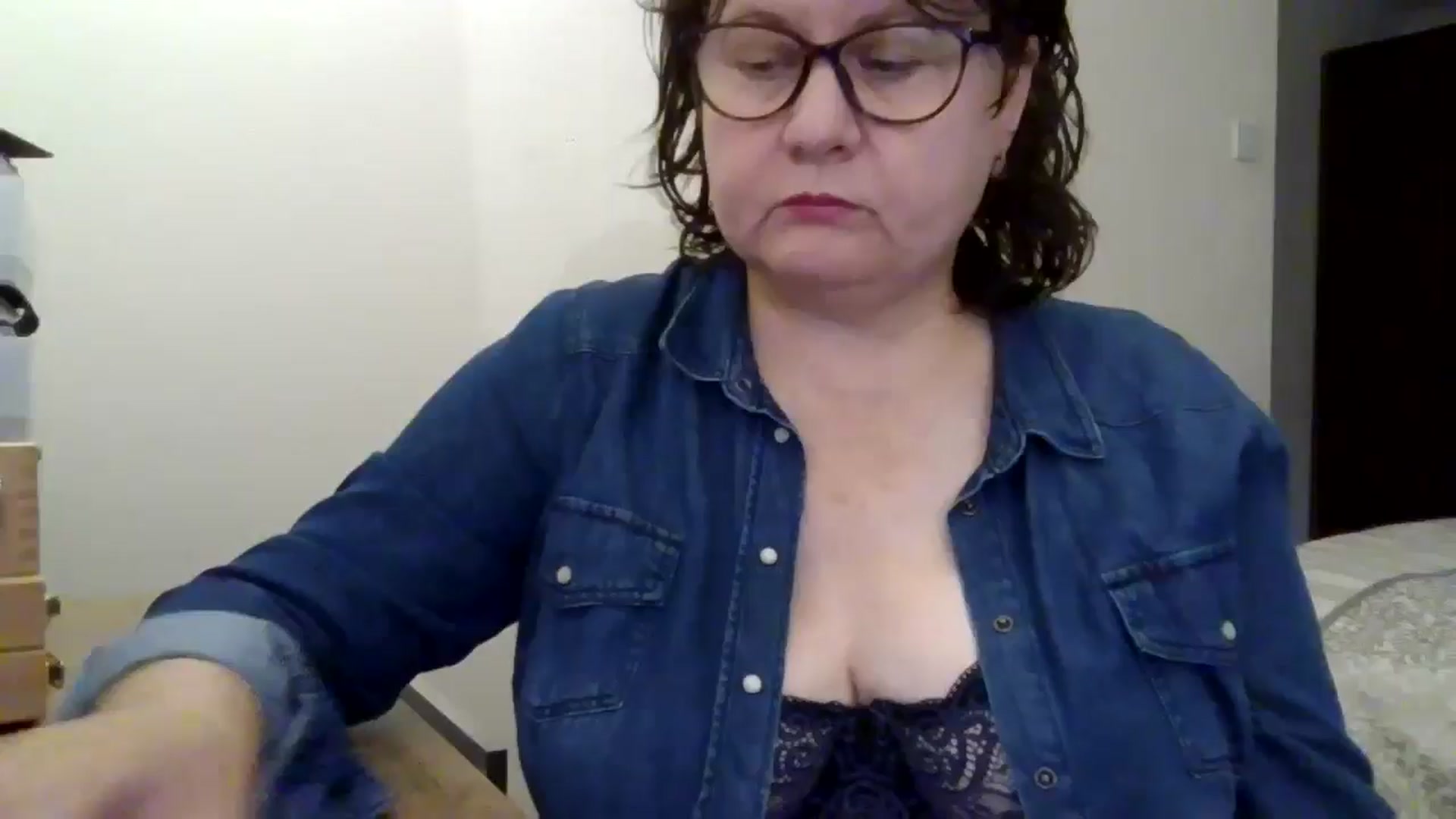 Gallery image thumbnail from PurpleAurora's myfreecams stream on, 06/14/2025, 11:53 image 1 of 20