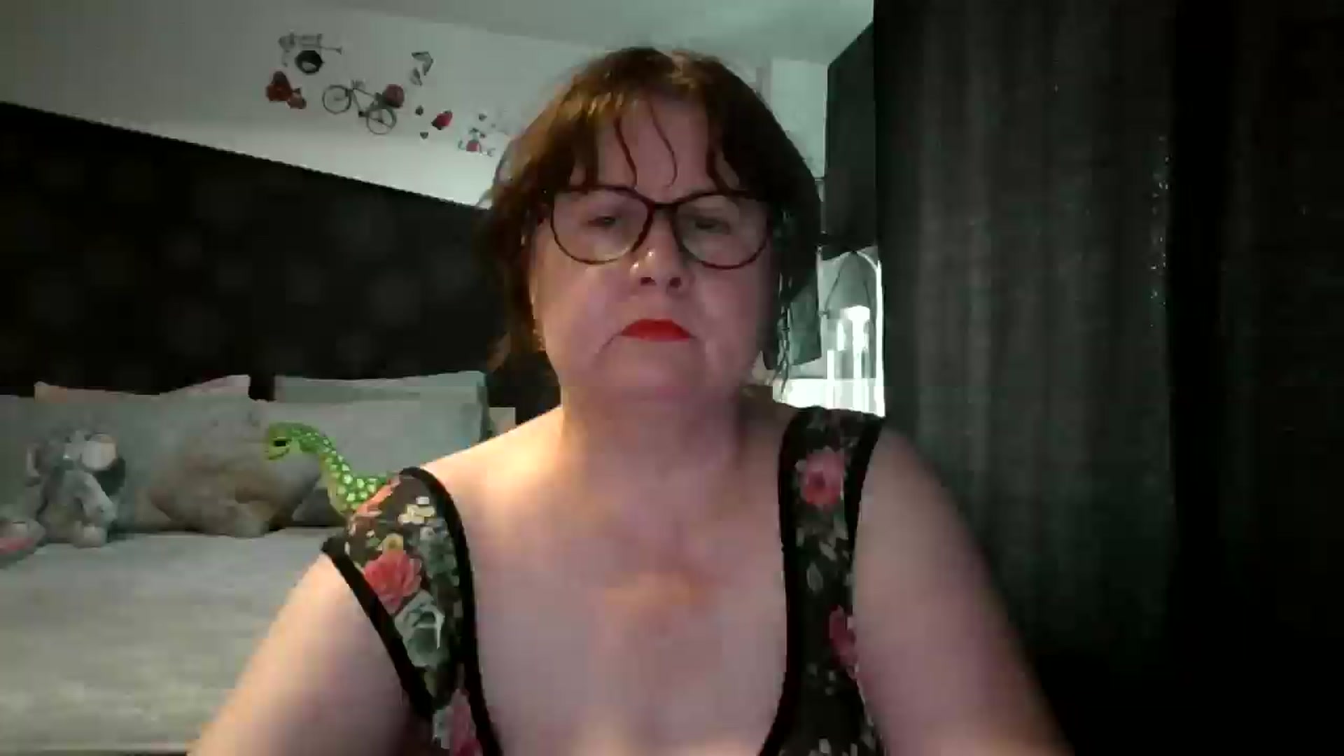 Gallery image thumbnail from PurpleAurora's myfreecams stream on, 06/28/2025, 15:25 image 9 of 20