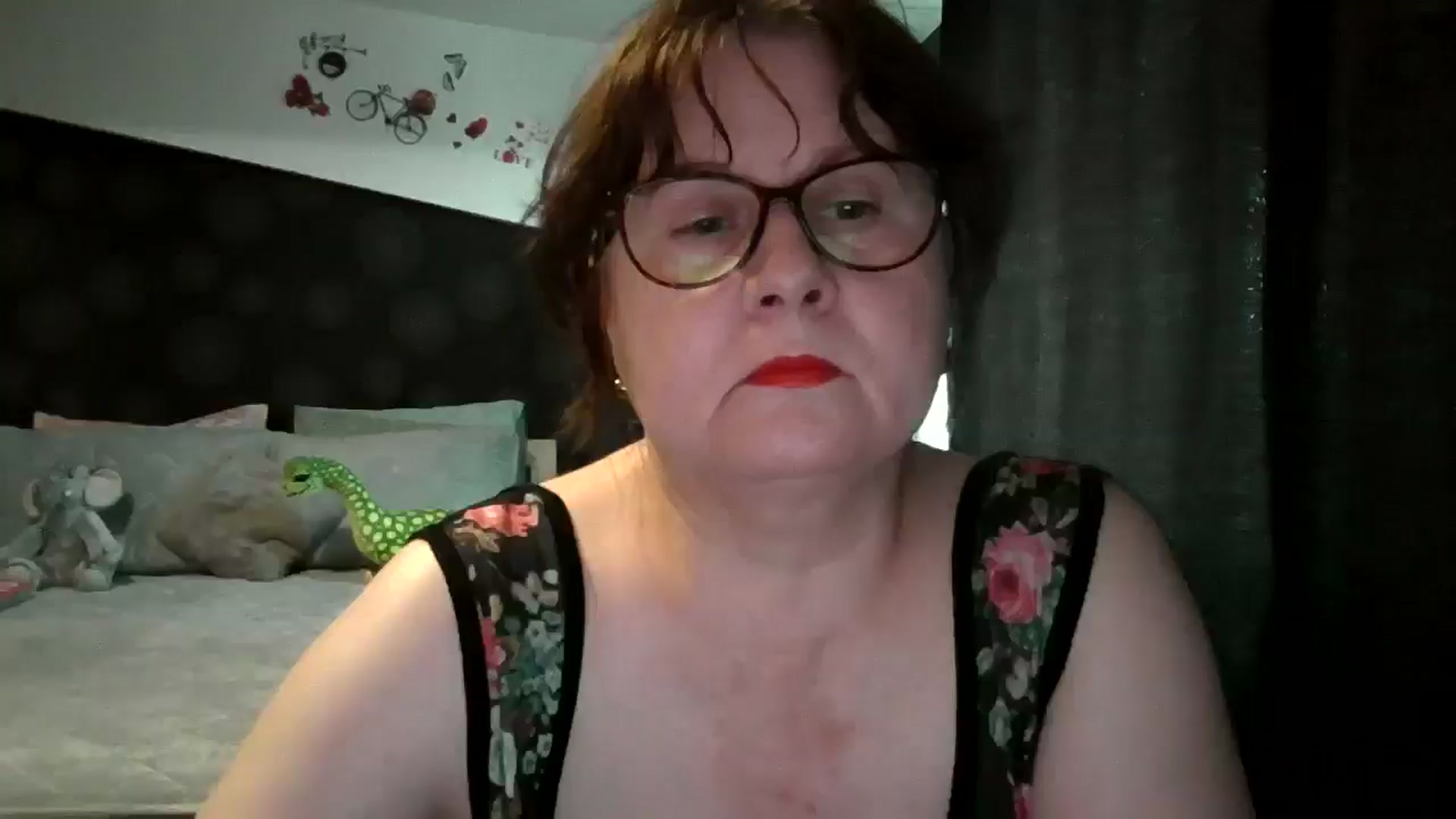 Gallery image thumbnail from PurpleAurora's myfreecams stream on, 06/28/2025, 15:25 image 12 of 20