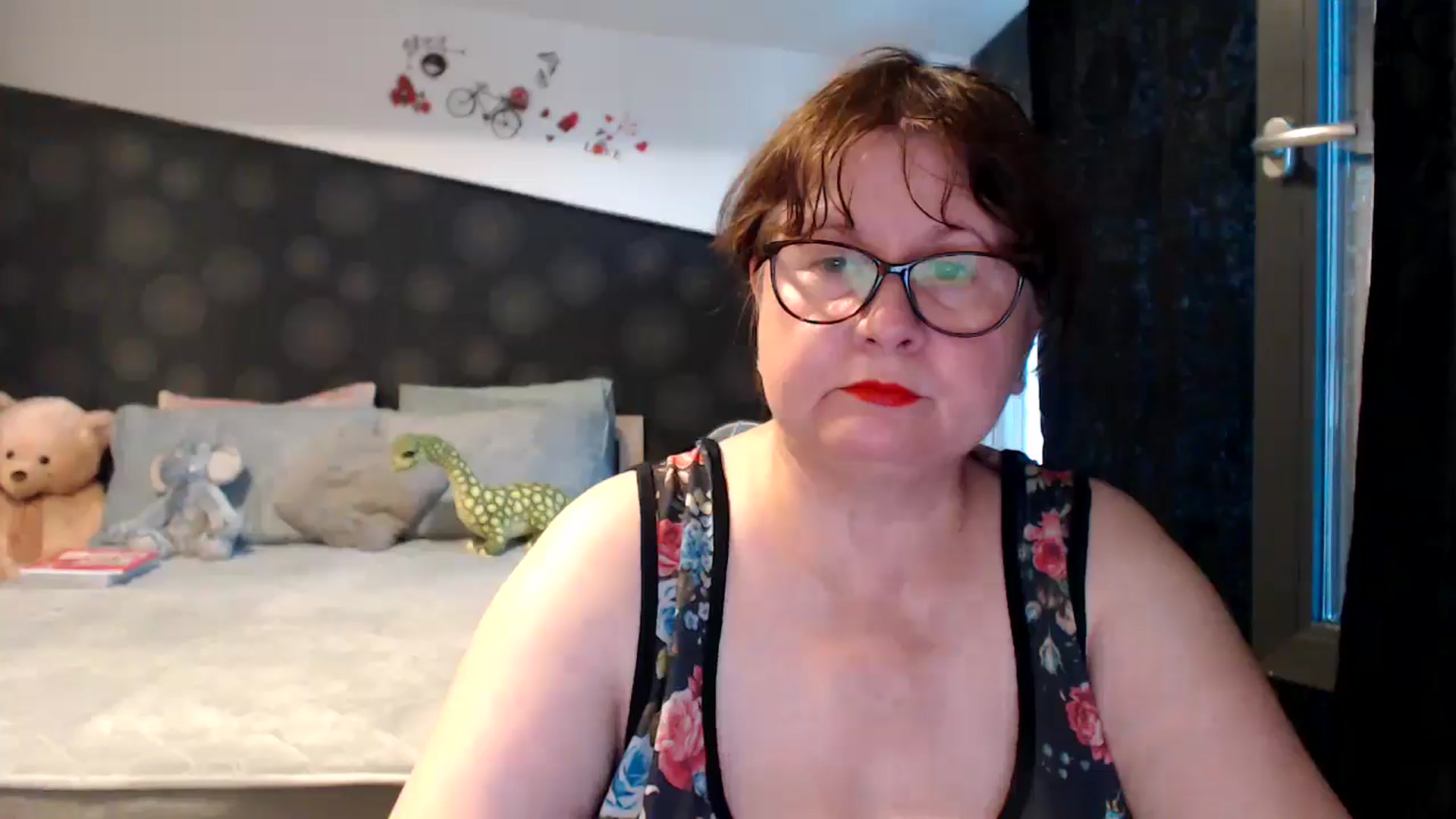 Gallery image thumbnail from PurpleAurora's myfreecams stream on, 06/29/2025, 16:23 image 6 of 20