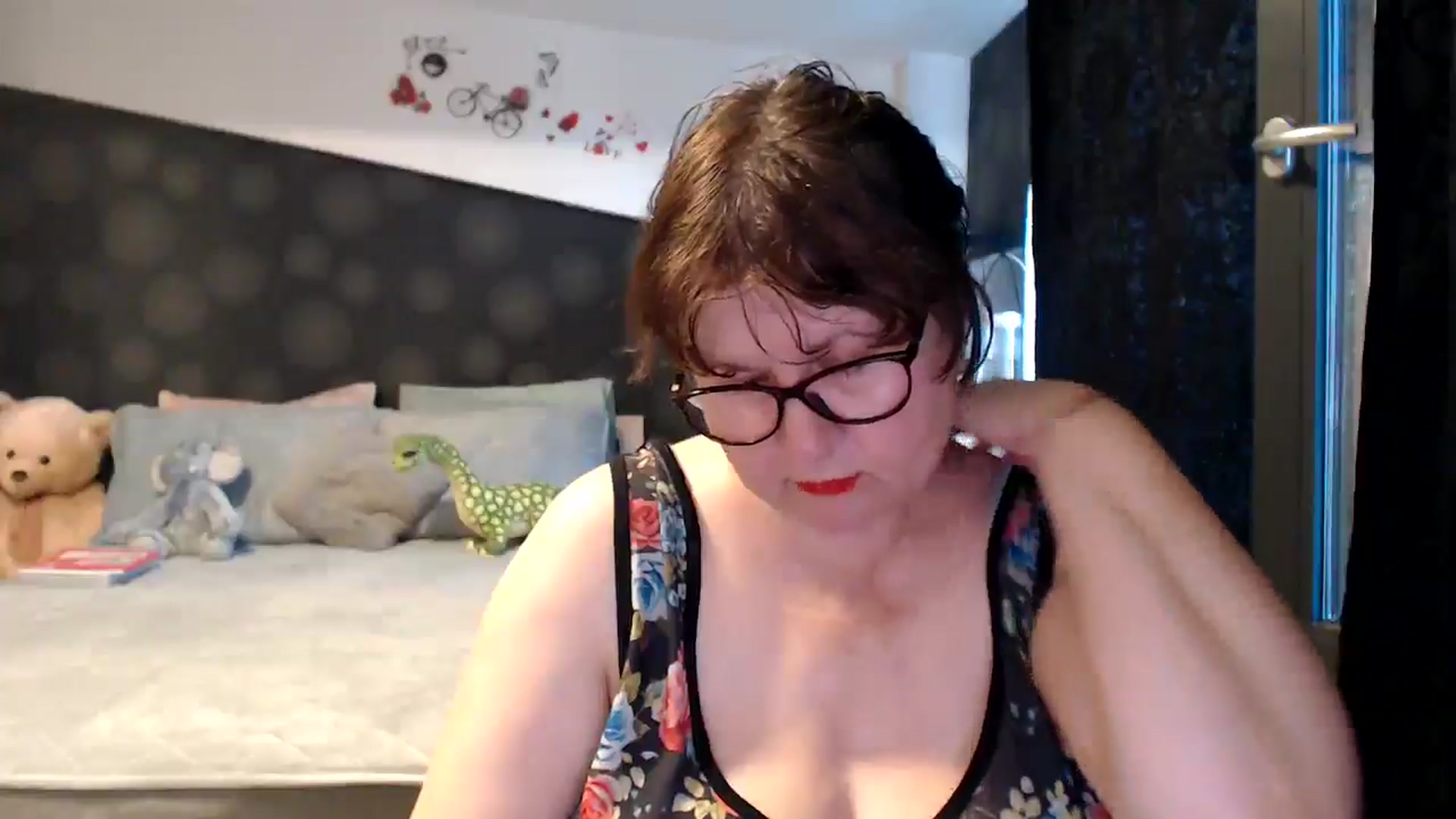 Gallery image thumbnail from PurpleAurora's myfreecams stream on, 06/29/2025, 16:23 image 3 of 20