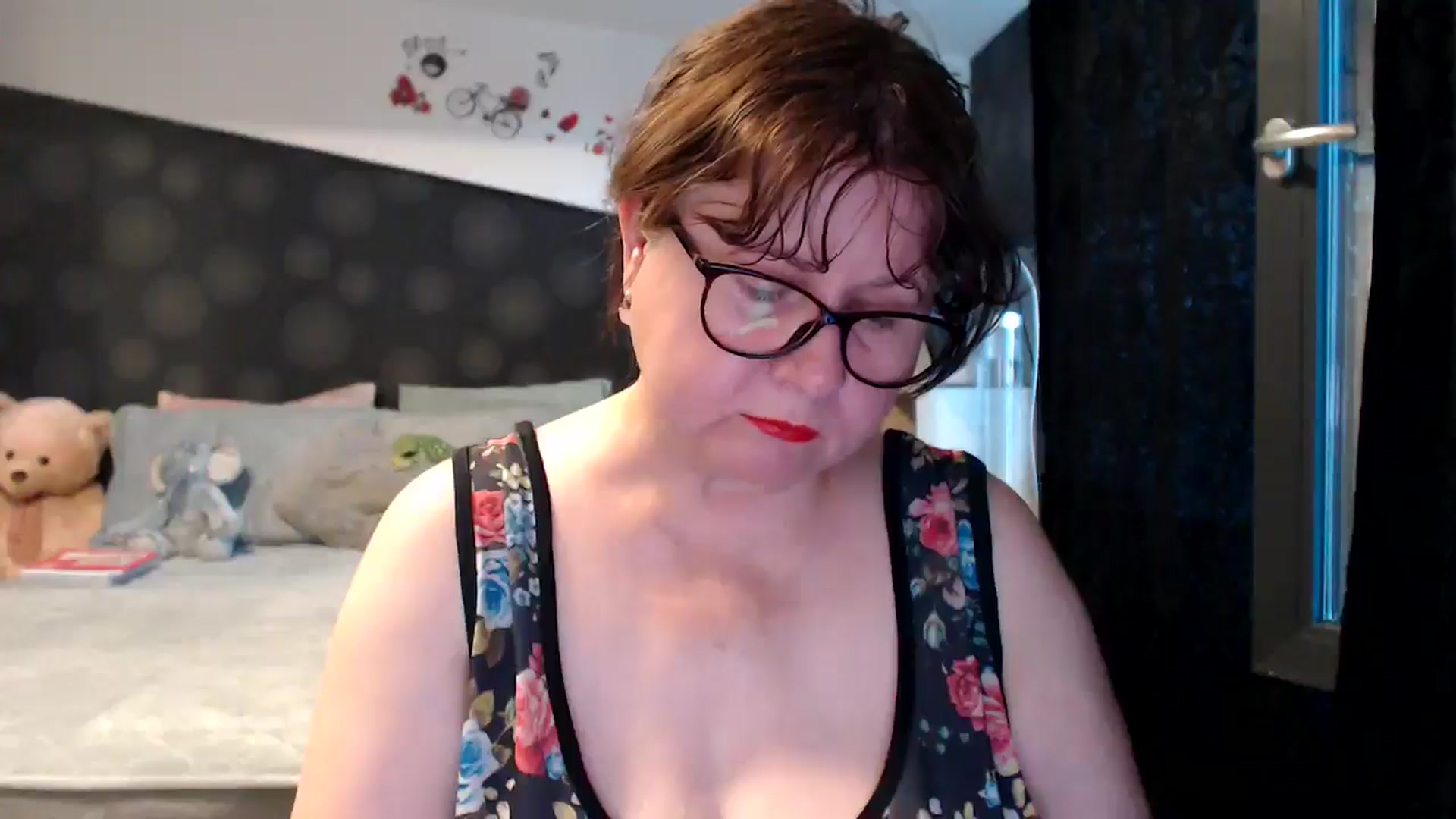 Gallery image thumbnail from PurpleAurora's myfreecams stream on, 06/29/2025, 16:23 image 19 of 20