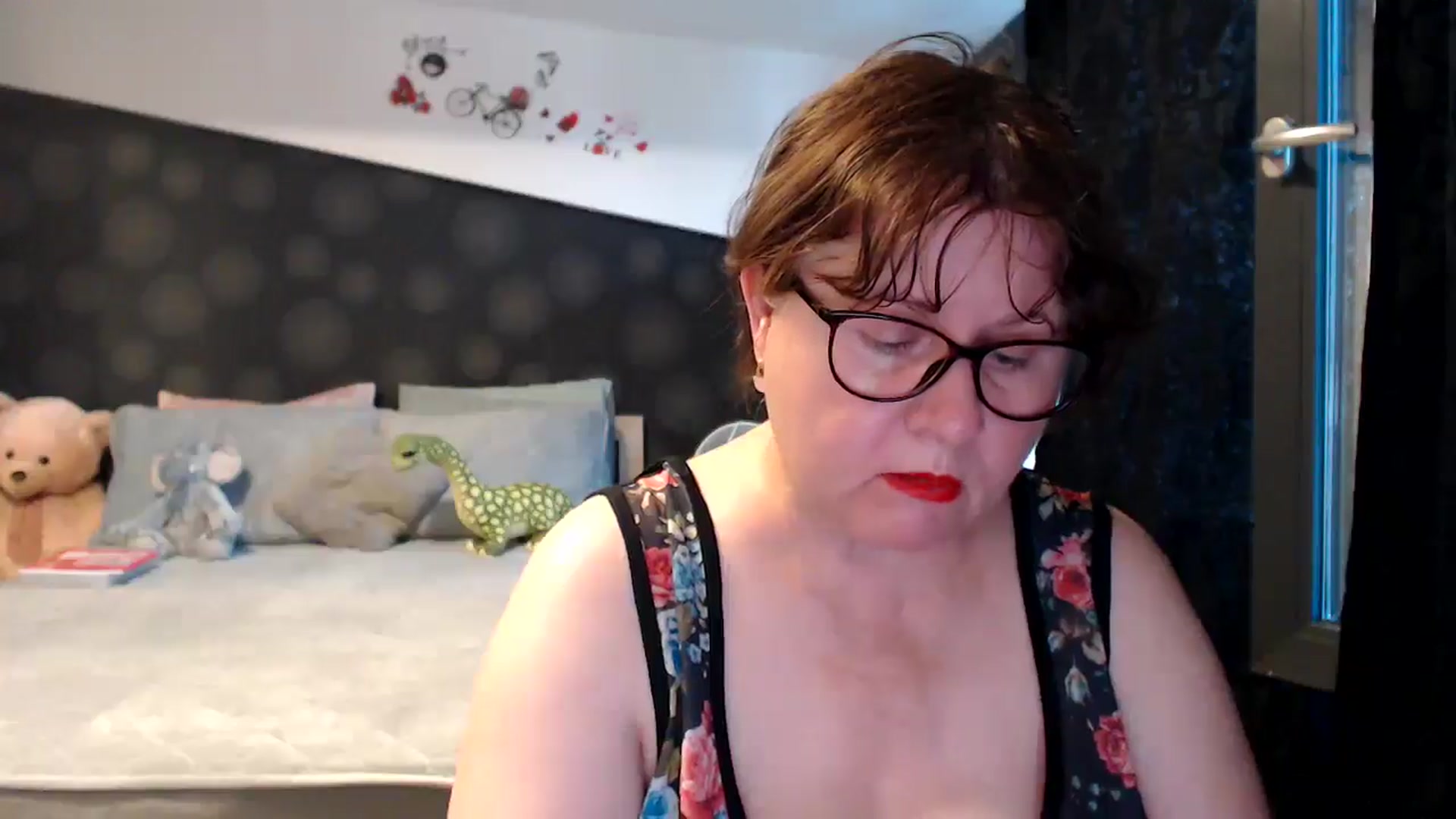 Gallery image thumbnail from PurpleAurora's myfreecams stream on, 06/29/2025, 16:23 image 8 of 20