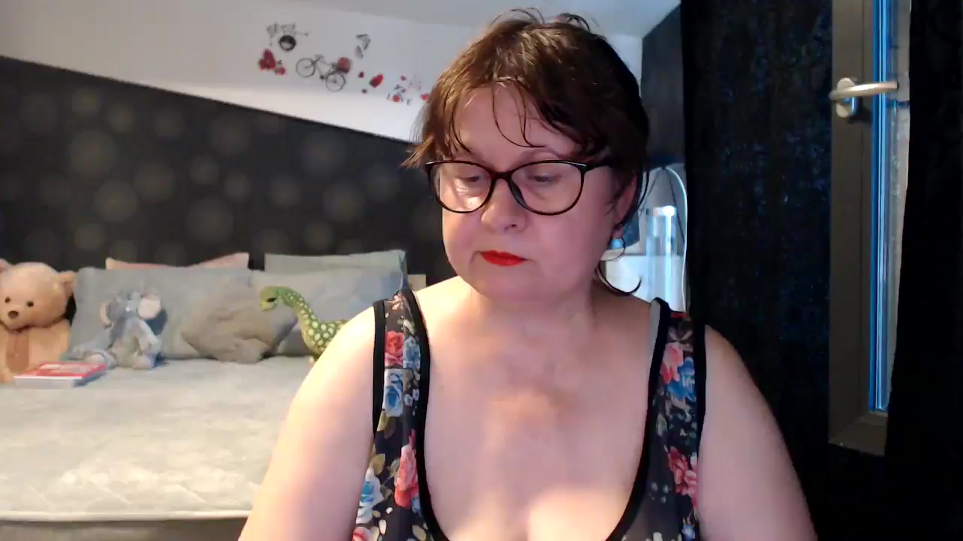 Gallery image thumbnail from PurpleAurora's myfreecams stream on, 06/29/2025, 16:23 image 1 of 20