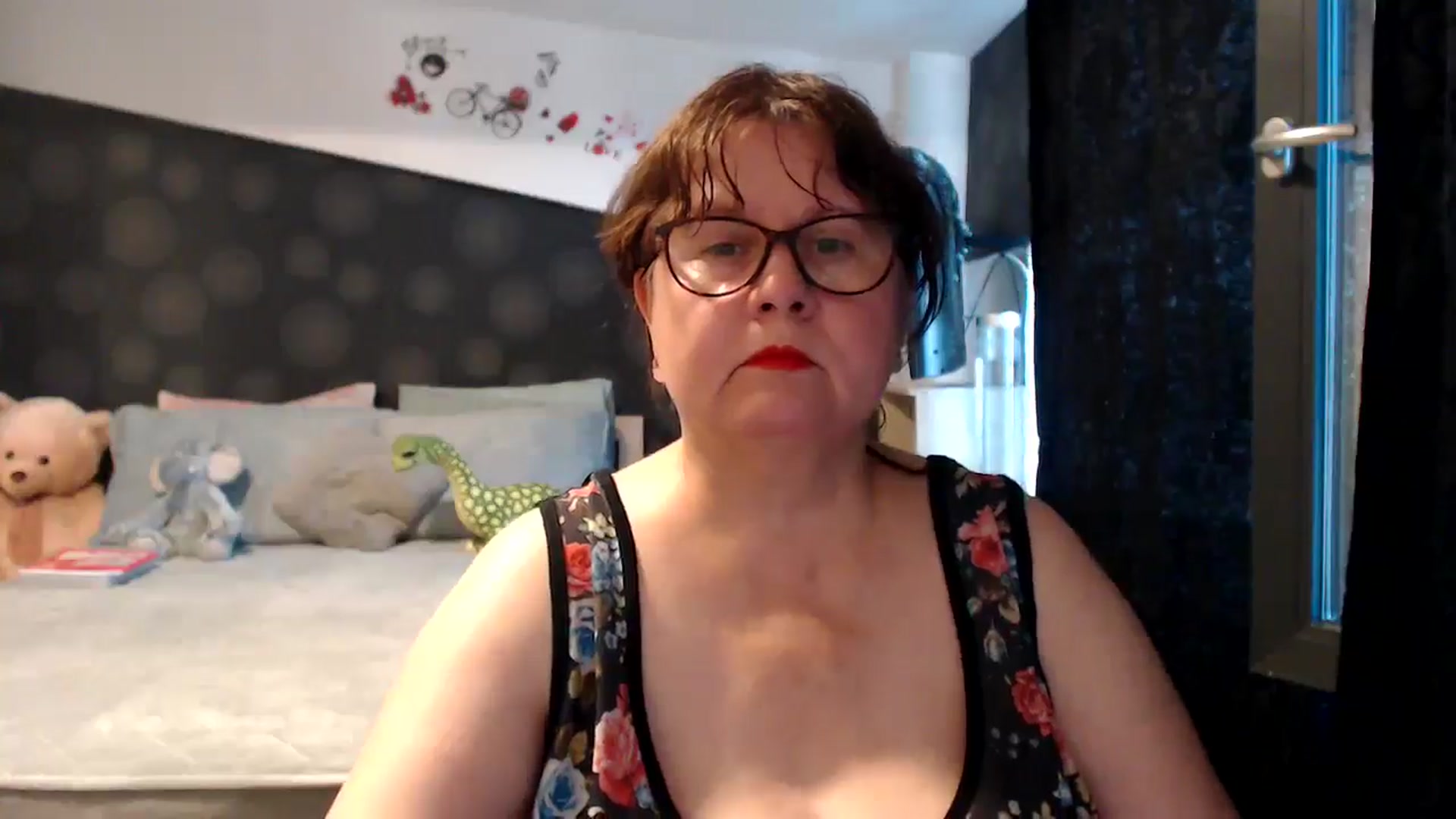 Gallery image thumbnail from PurpleAurora's myfreecams stream on, 06/29/2025, 16:23 image 13 of 20