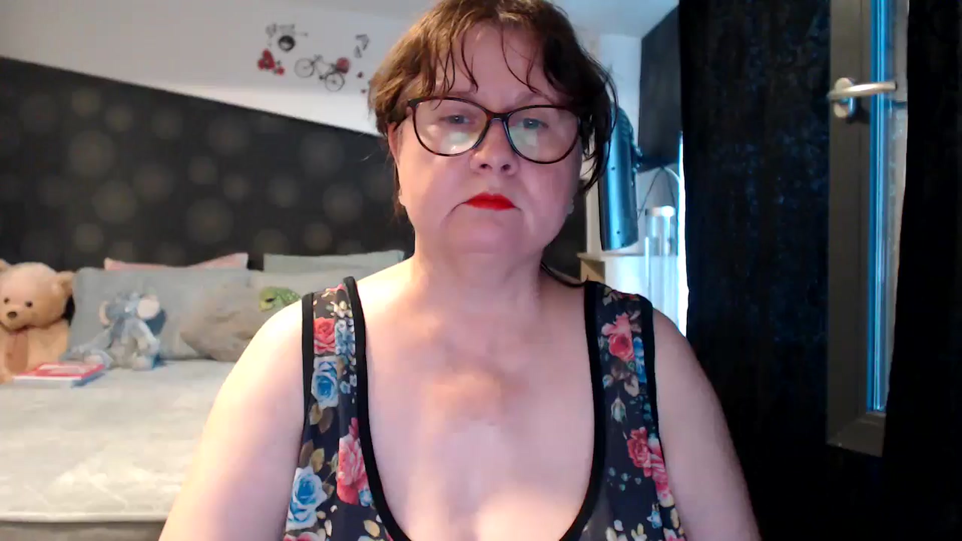 Gallery image thumbnail from PurpleAurora's myfreecams stream on, 06/29/2025, 16:23 image 18 of 20