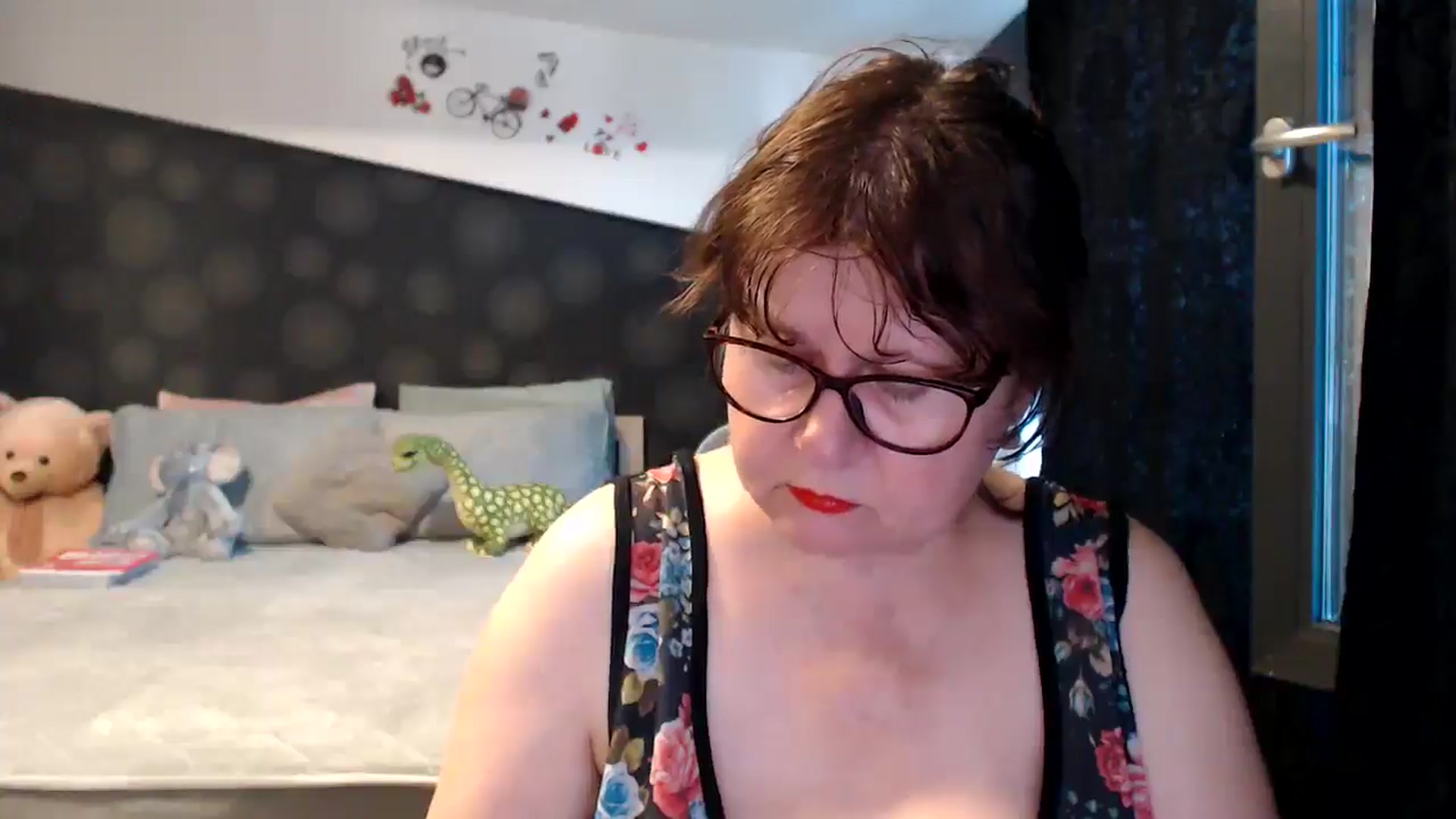 Gallery image thumbnail from PurpleAurora's myfreecams stream on, 06/29/2025, 16:23 image 9 of 20