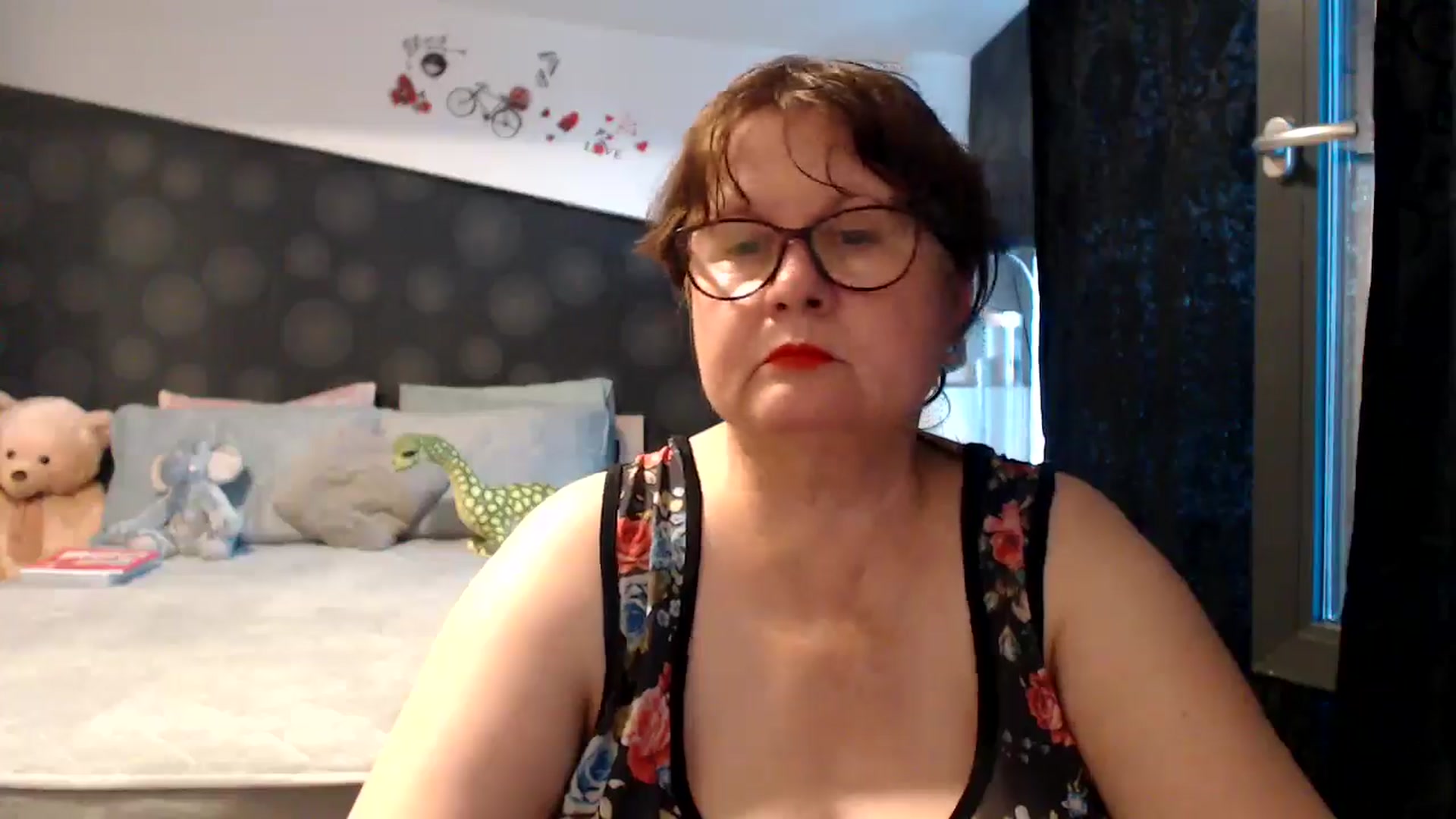 Gallery image thumbnail from PurpleAurora's myfreecams stream on, 06/29/2025, 16:23 image 4 of 20