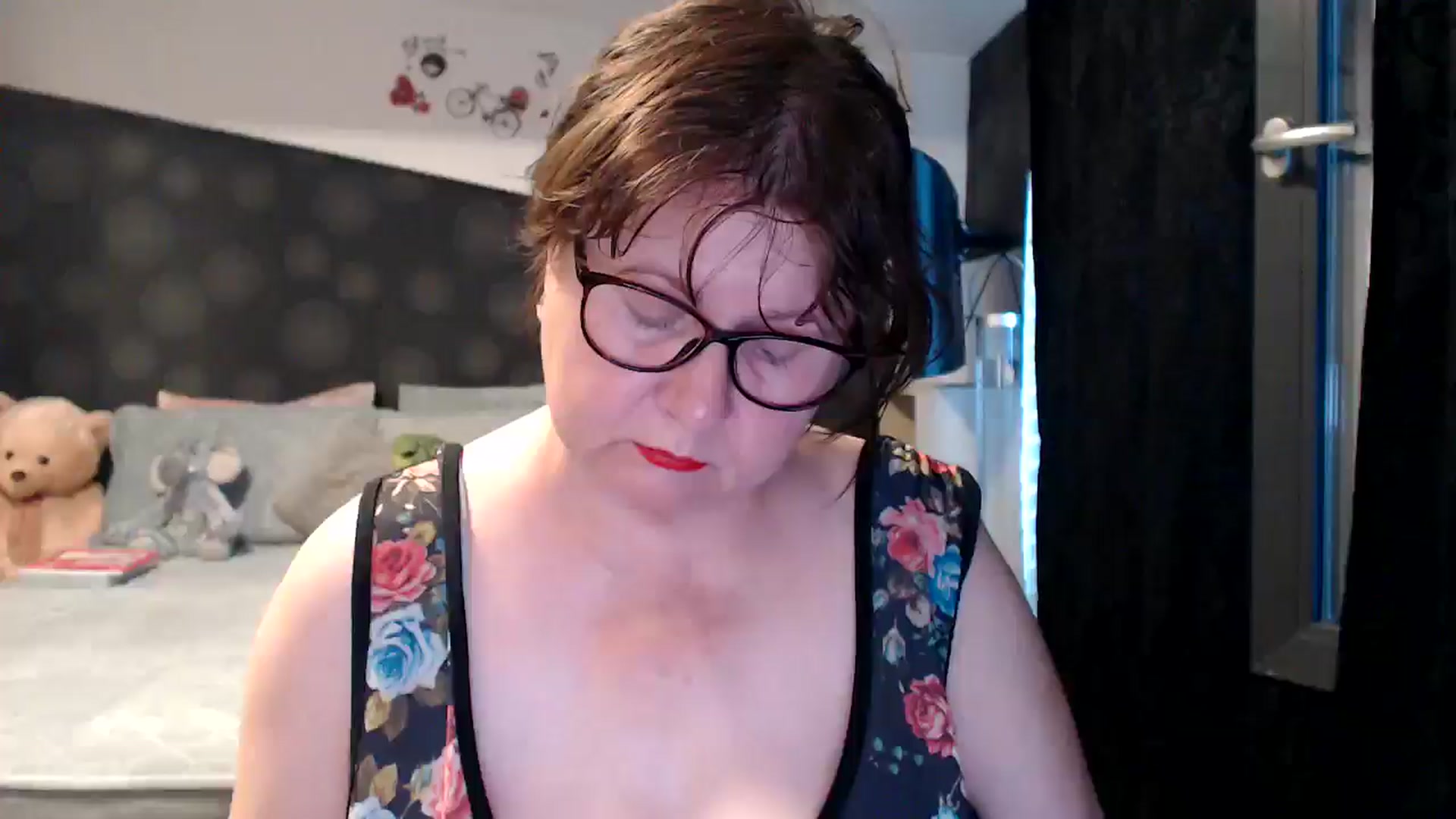 Gallery image thumbnail from PurpleAurora's myfreecams stream on, 06/29/2025, 17:41 image 12 of 20