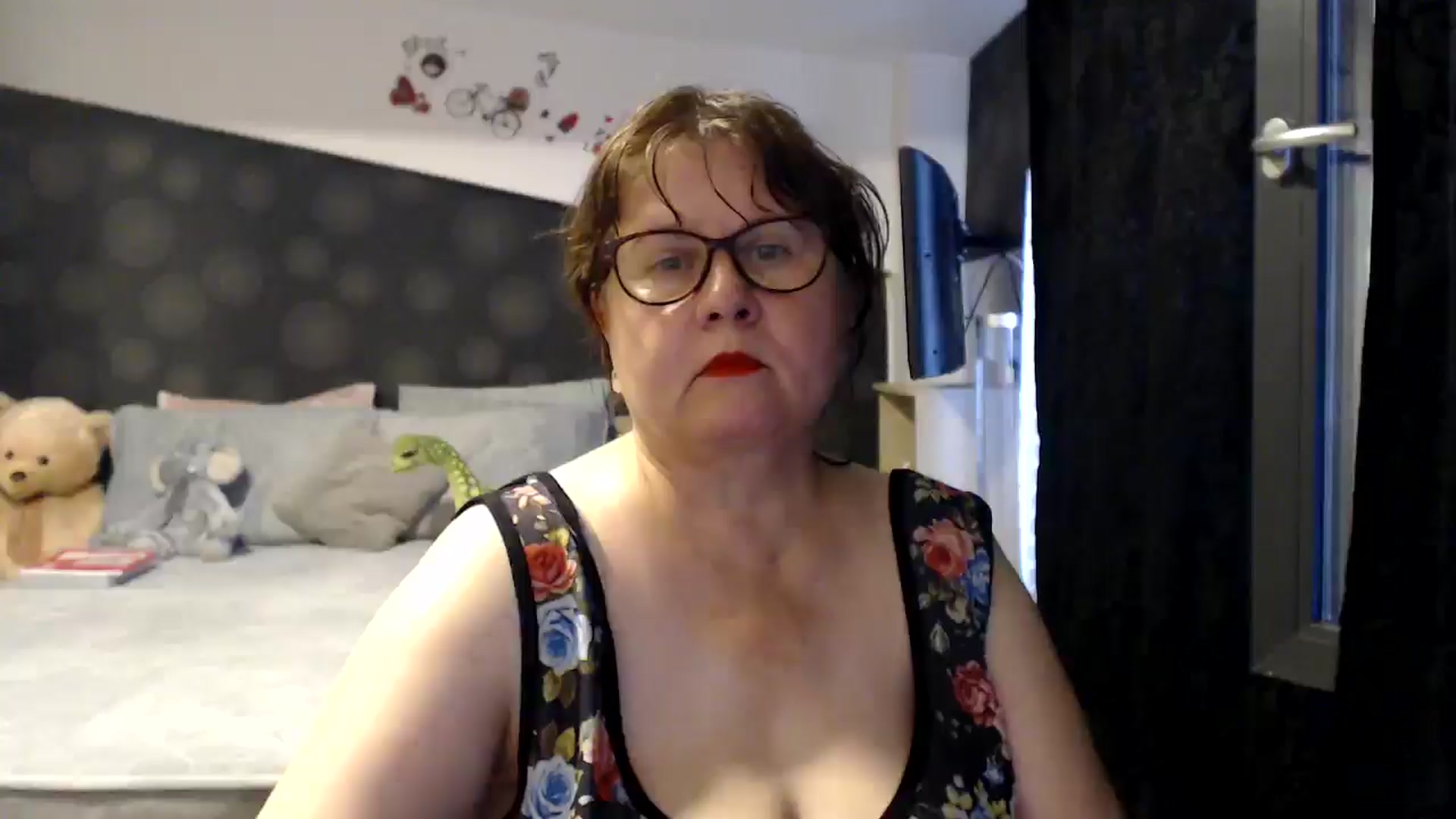 Gallery image thumbnail from PurpleAurora's myfreecams stream on, 06/29/2025, 17:41 image 7 of 20