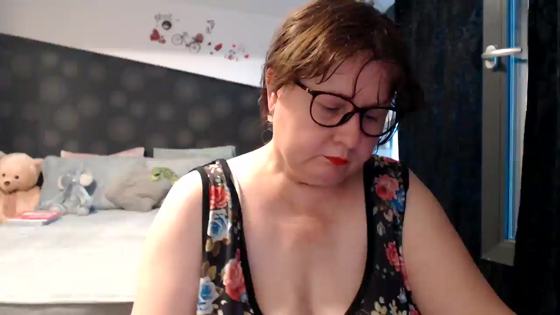 Gallery image thumbnail from PurpleAurora's myfreecams stream on, 06/29/2025, 17:41 image 3 of 20