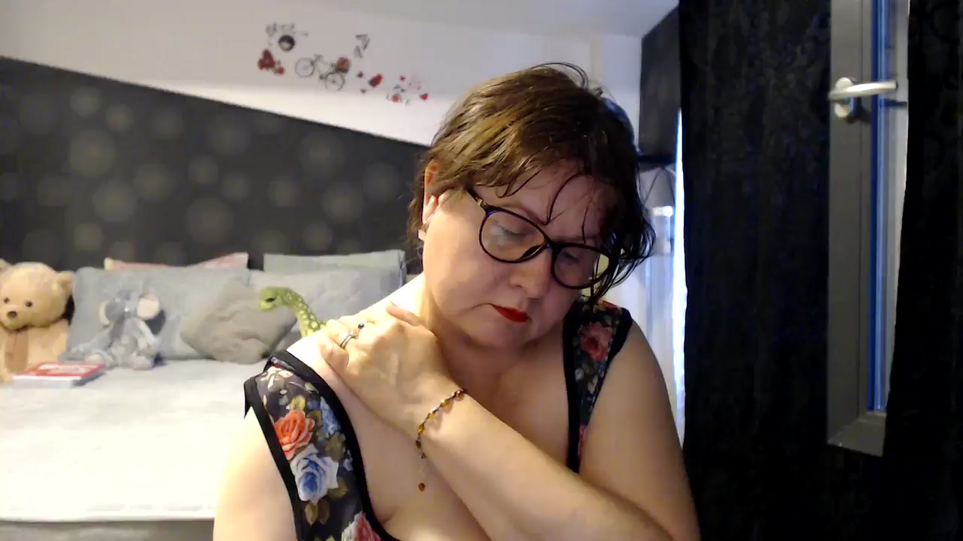 Gallery image thumbnail from PurpleAurora's myfreecams stream on, 06/29/2025, 17:41 image 10 of 20